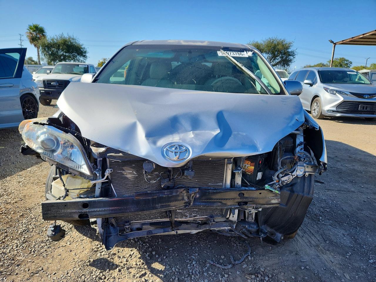 2011 Toyota Sienna Xle 8-passenger Серебряный vin: 5TDYK3DC5BS088255