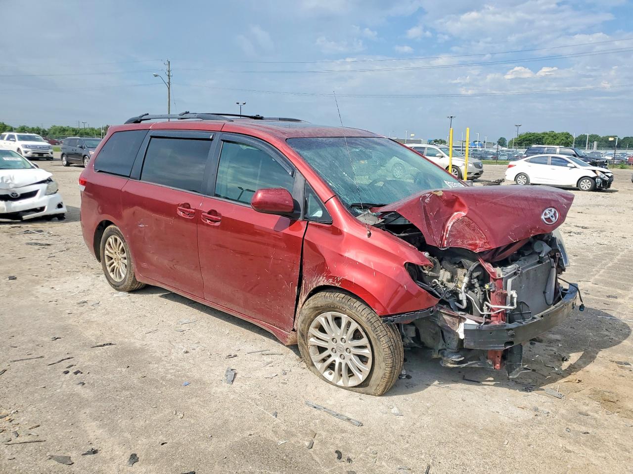 2011 Toyota Sienna Xle 8-passenger Burgundy vin: 5TDYK3DC5BS092001