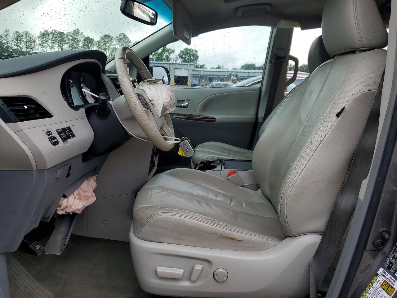 2012 Toyota Sienna Xle 8-passenger Серый vin: 5TDYK3DC5CS192472
