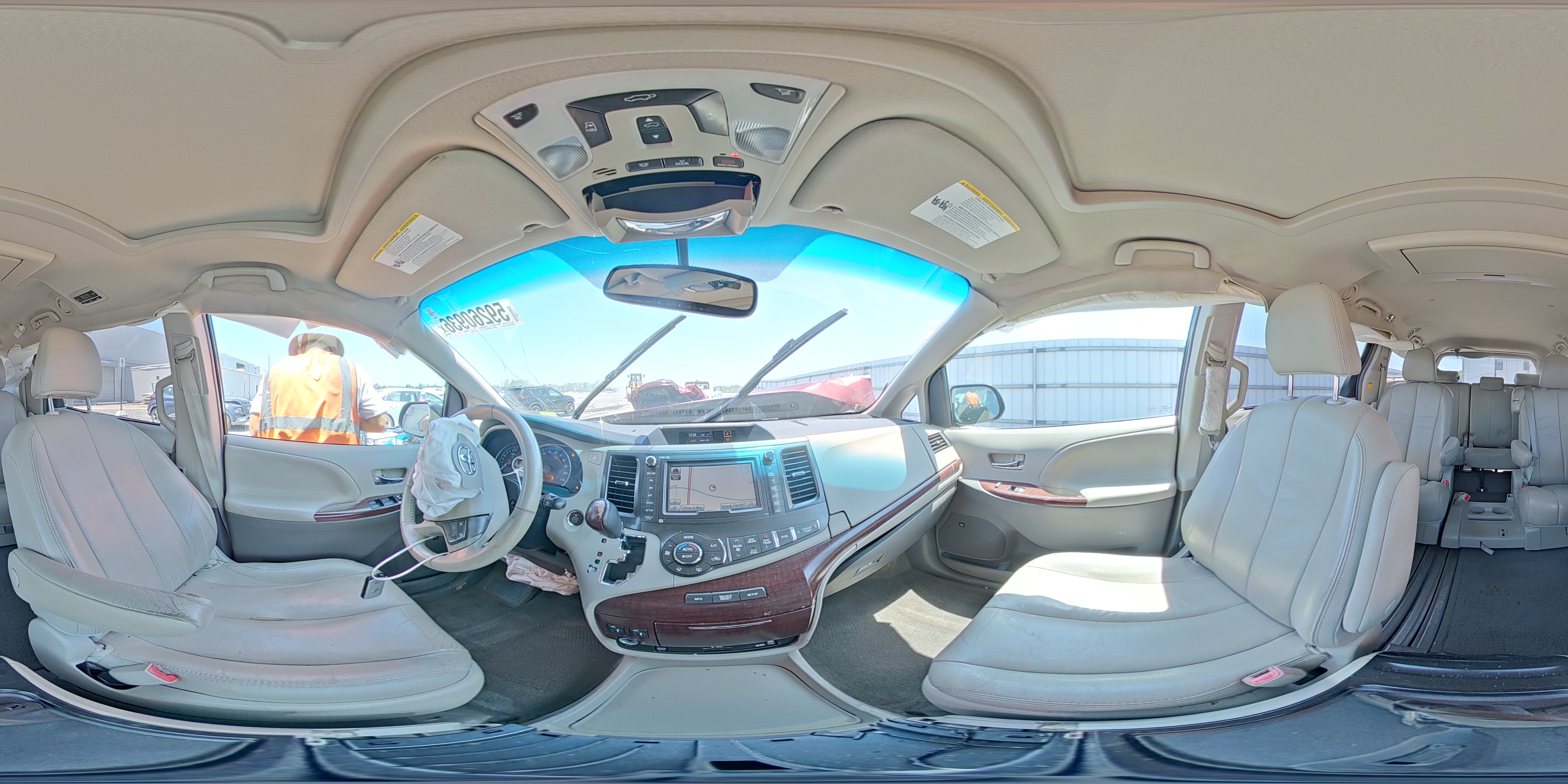 2012 Toyota Sienna Xle 8-passenger Red vin: 5TDYK3DC5CS195582