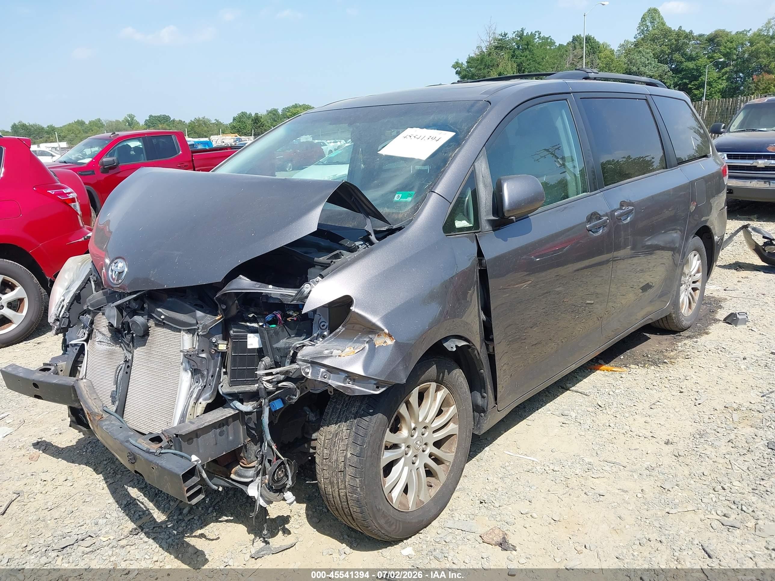 2012 Toyota Sienna Xle V6 8 Passenger Gray vin: 5TDYK3DC5CS210338