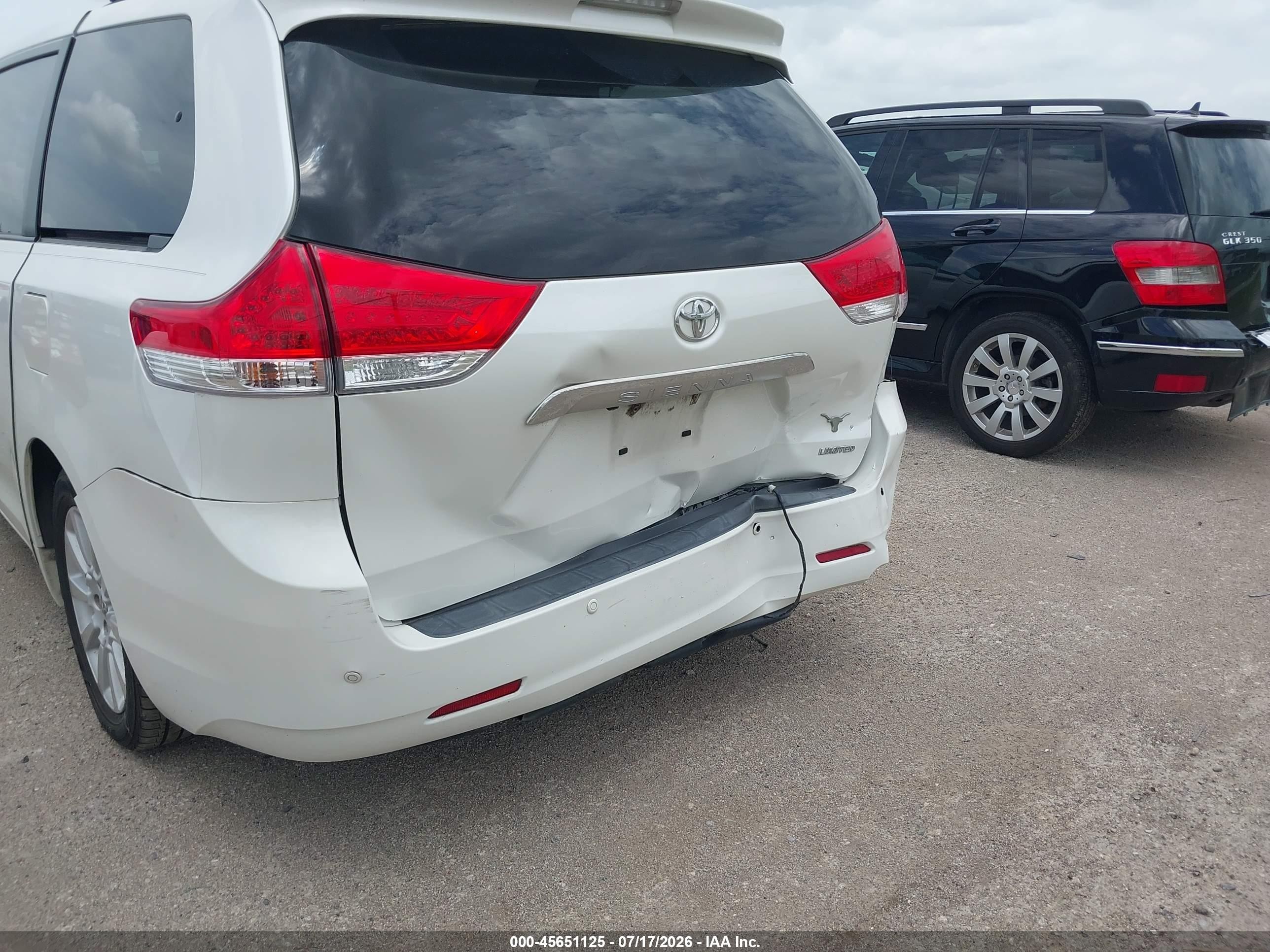 2012 Toyota Sienna Limited V6 7 Passenger Белый vin: 5TDYK3DC5CS211392