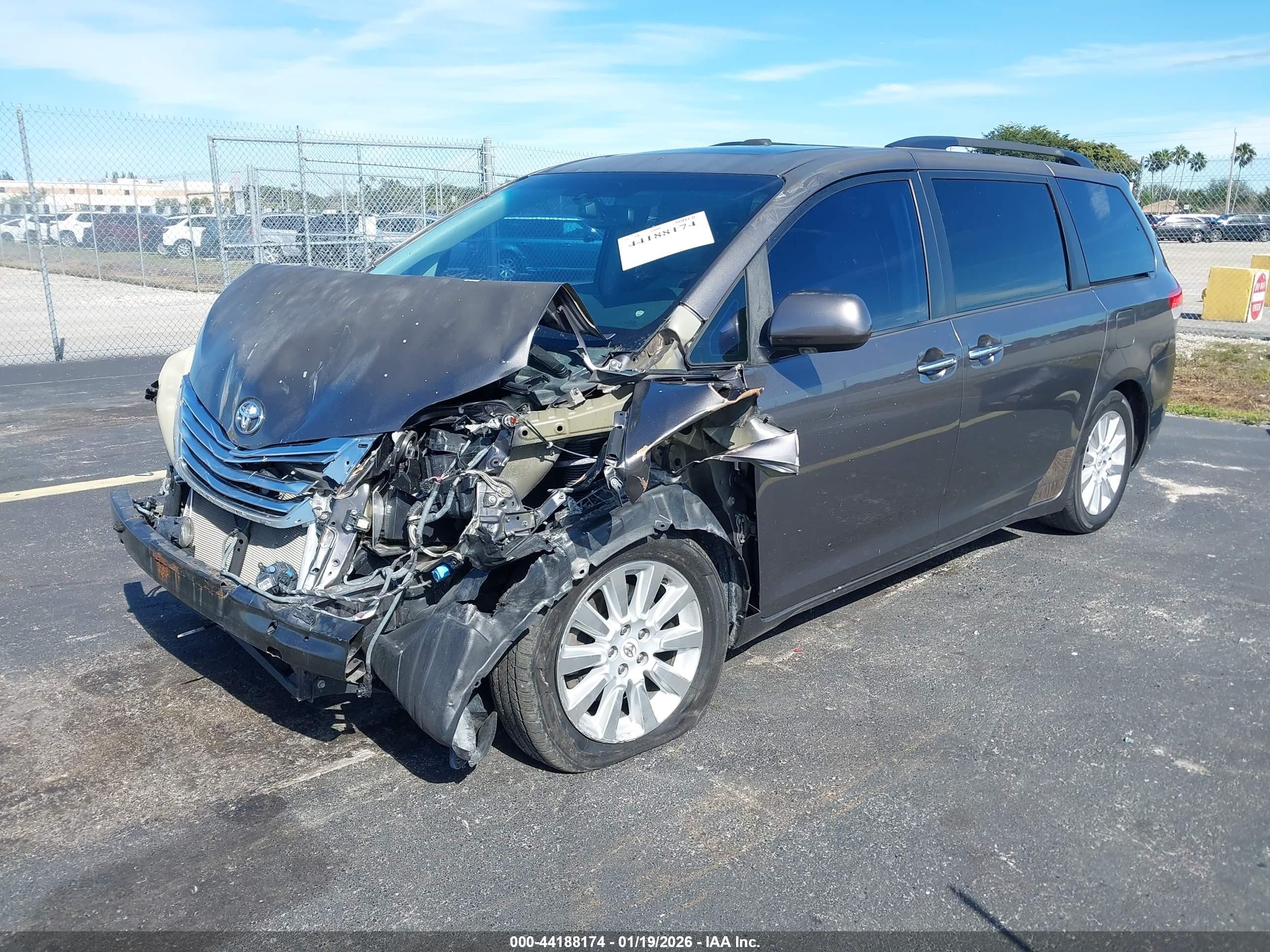 2012 Toyota Sienna Limited V6 7 Passenger Brown vin: 5TDYK3DC5CS232677