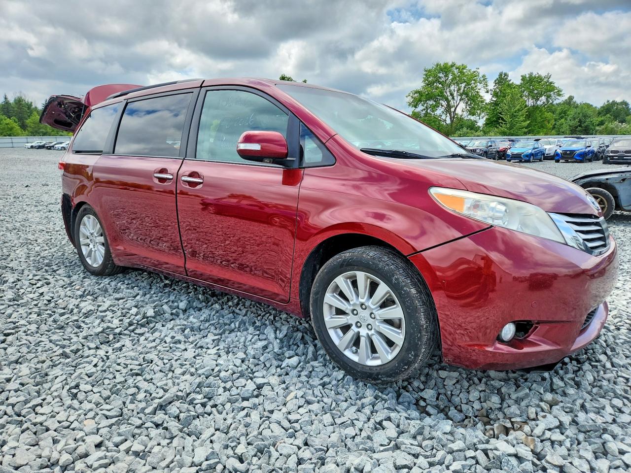 2013 Toyota Sienna Limited 7-passenger Red vin: 5TDYK3DC5DS312921