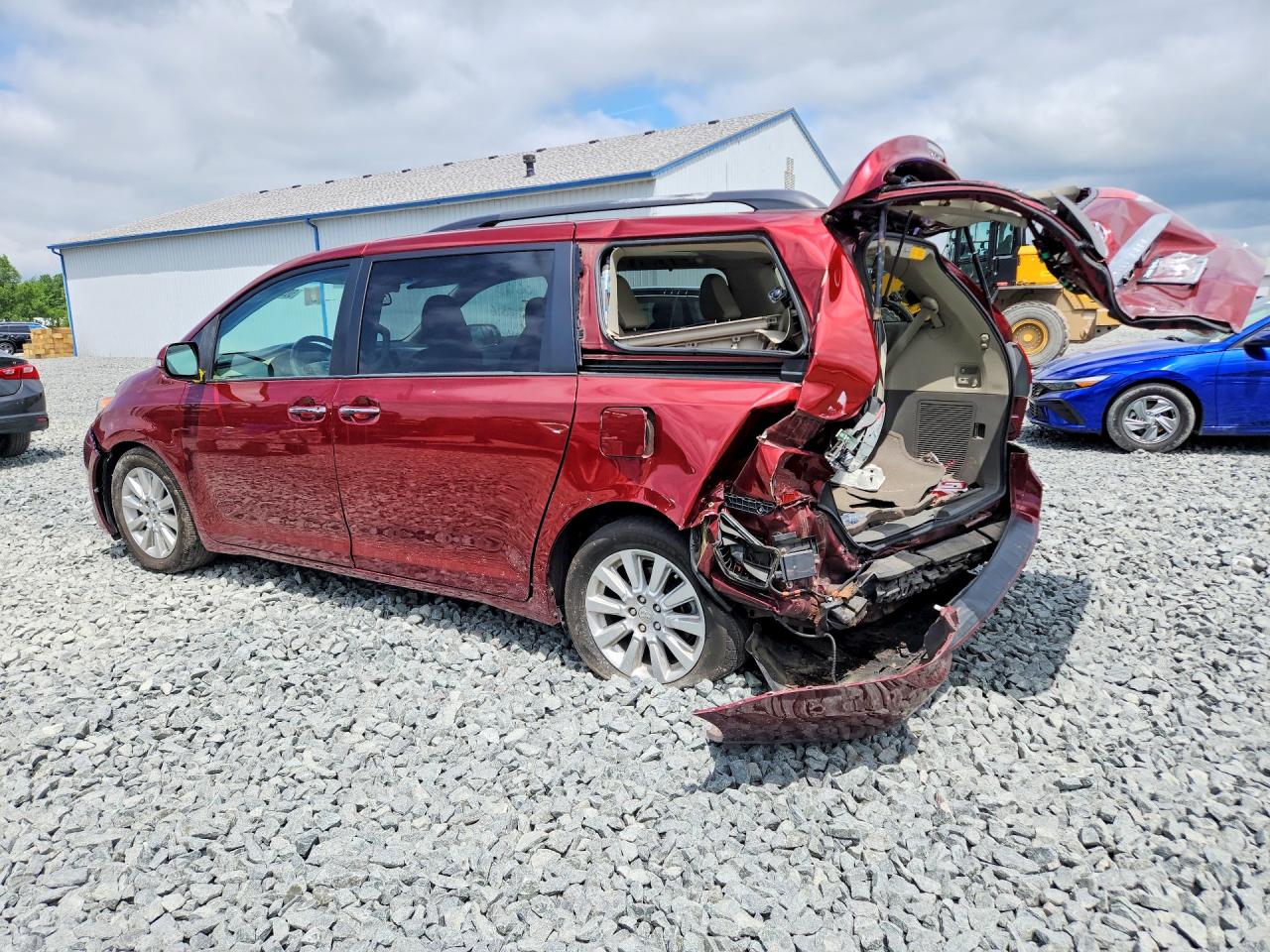 2013 Toyota Sienna Limited 7-passenger Red vin: 5TDYK3DC5DS312921