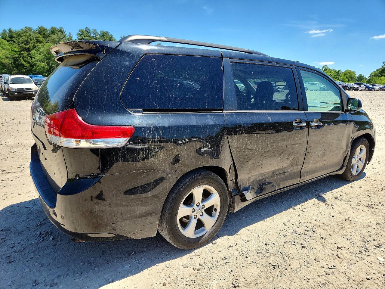 2013 Toyota Sienna Xle 8-passenger Black vin: 5TDYK3DC5DS316502