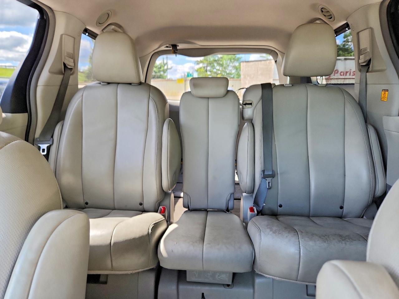2013 Toyota Sienna Xle 8-passenger Gray vin: 5TDYK3DC5DS362220