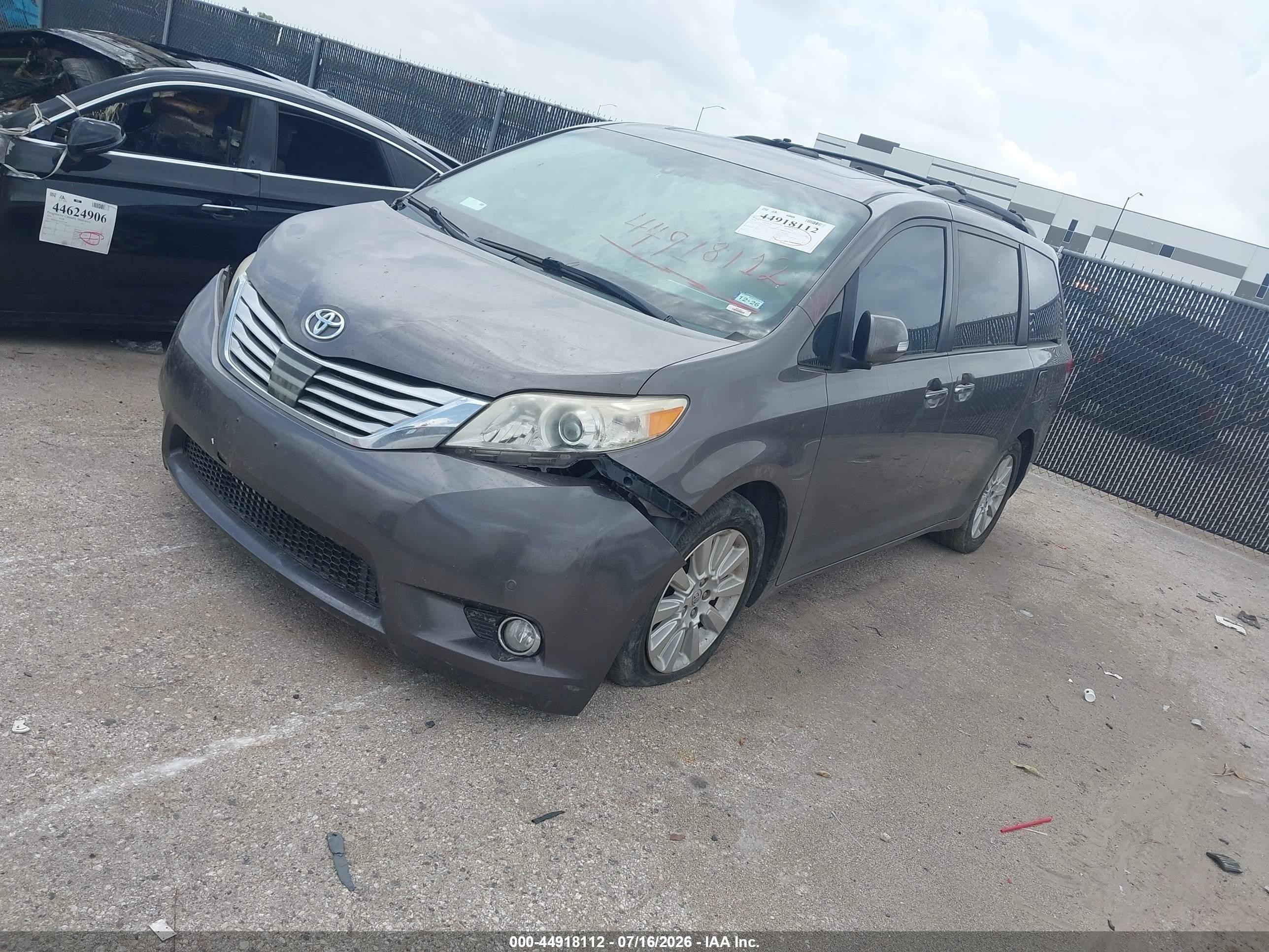 2014 Toyota Sienna Limited V6 7 Passenger Gray vin: 5TDYK3DC5ES427102