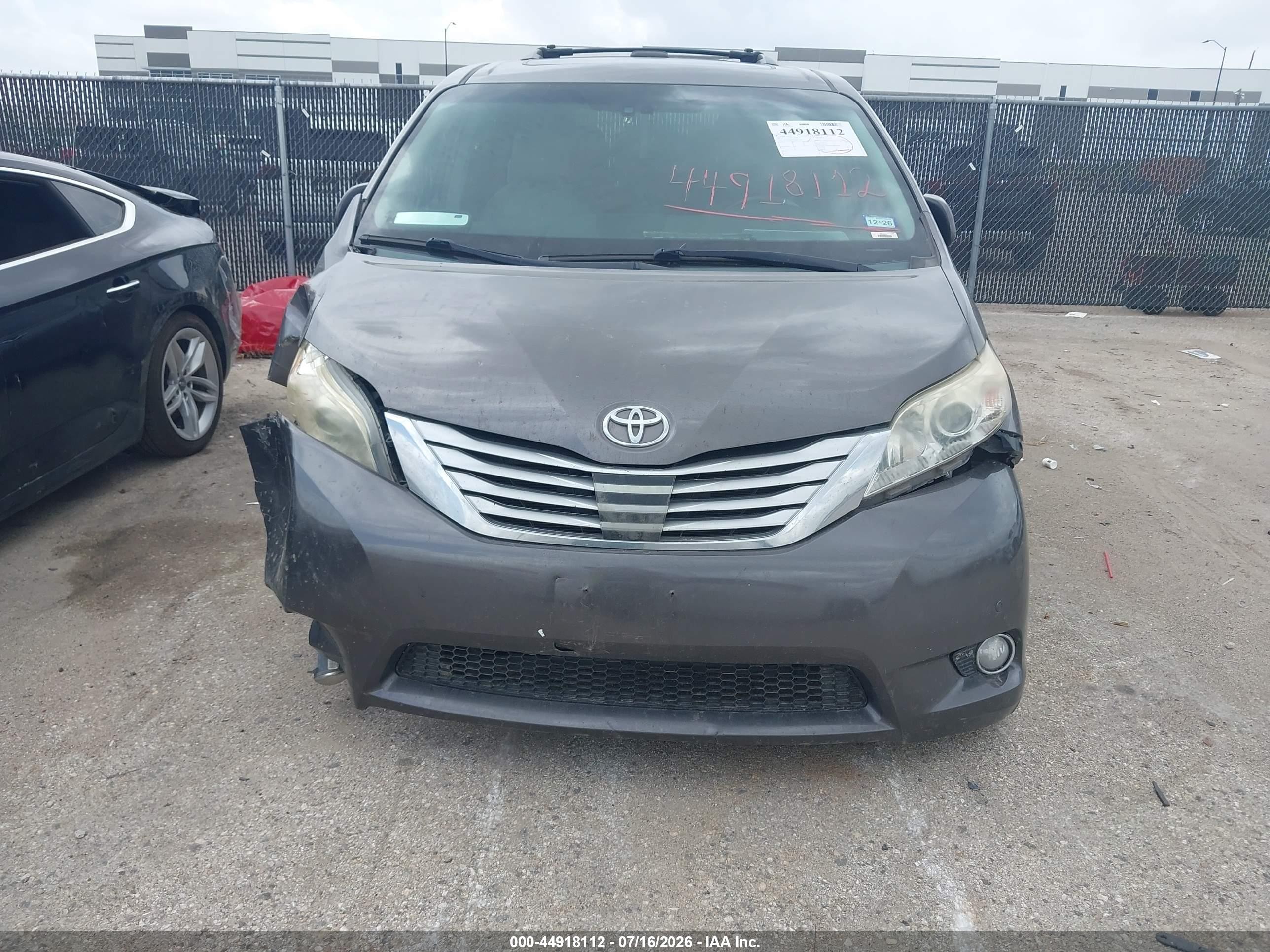 2014 Toyota Sienna Limited V6 7 Passenger Gray vin: 5TDYK3DC5ES427102
