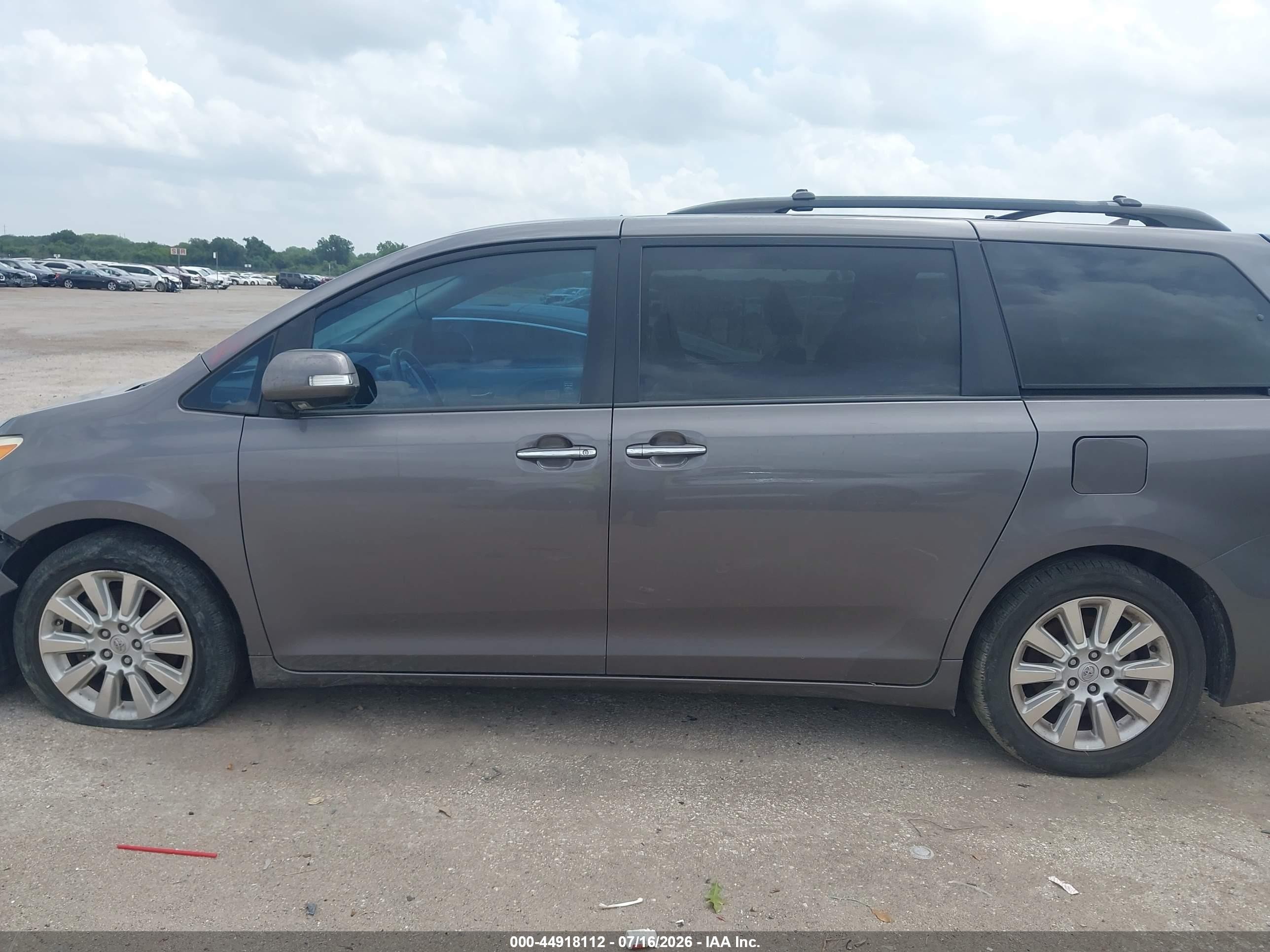 2014 Toyota Sienna Limited V6 7 Passenger Gray vin: 5TDYK3DC5ES427102