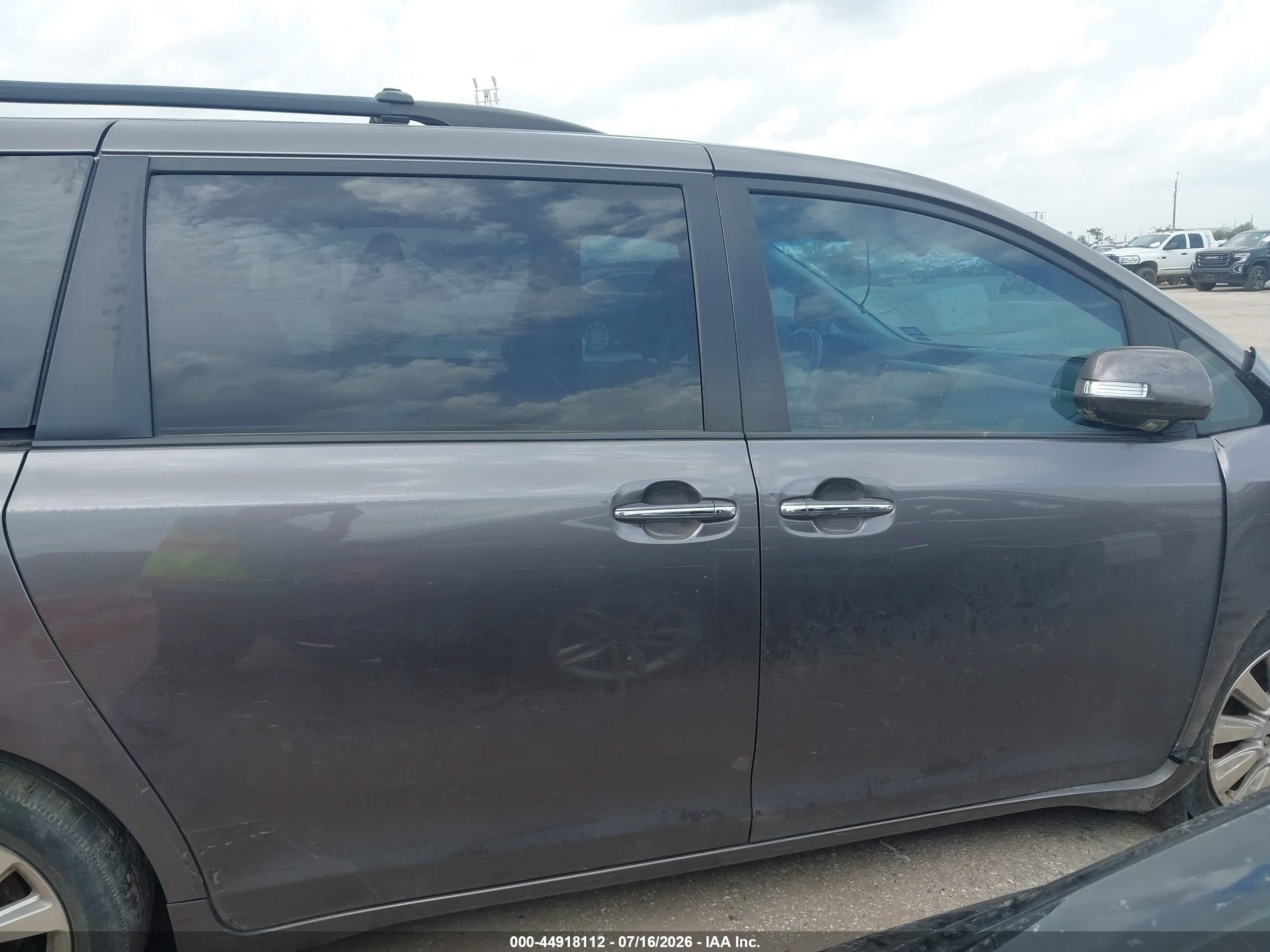 2014 Toyota Sienna Limited V6 7 Passenger Gray vin: 5TDYK3DC5ES427102