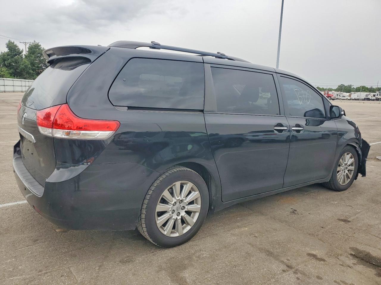 2014 Toyota Sienna Limited 7-passenger Черный vin: 5TDYK3DC5ES430419