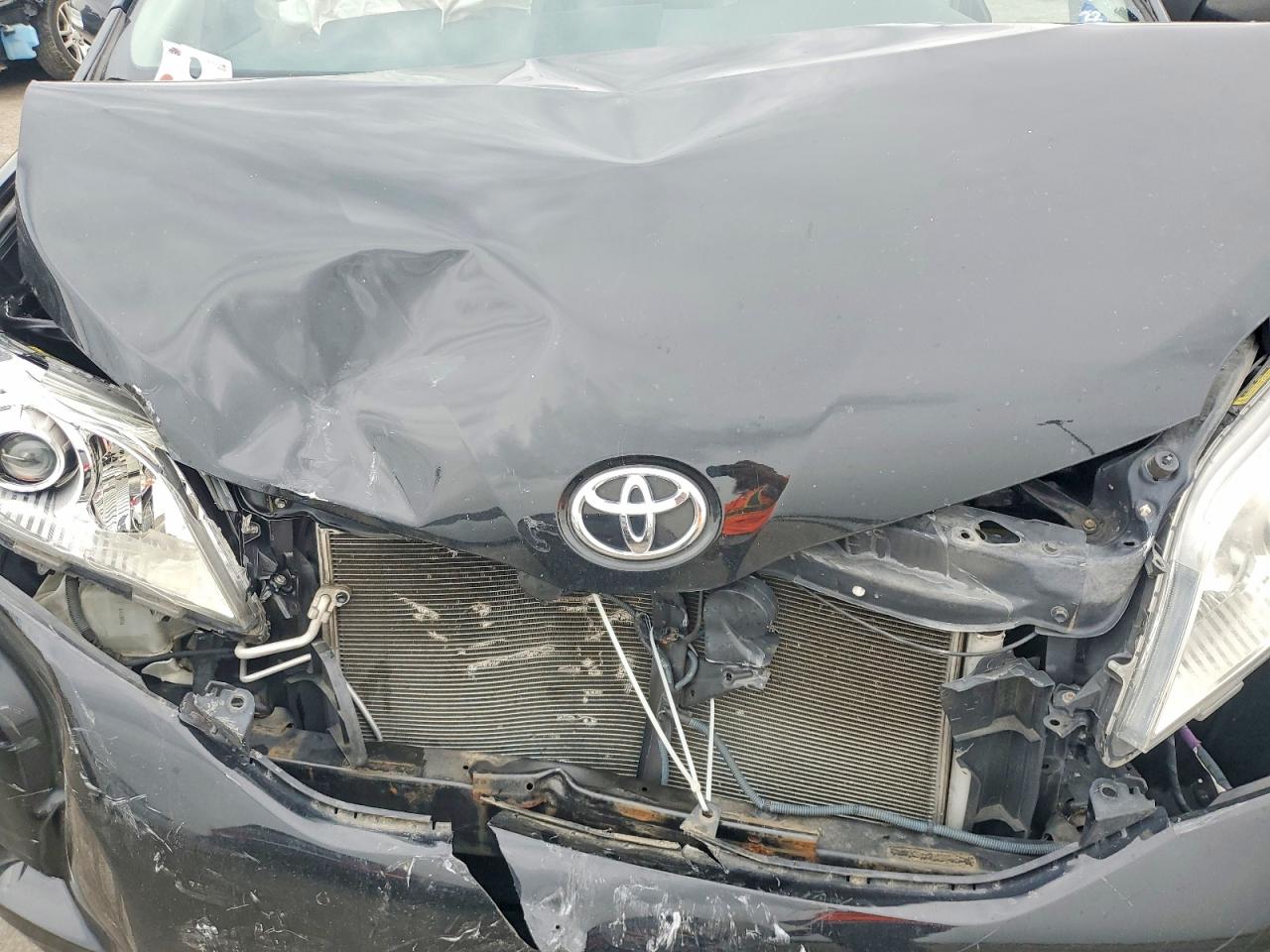 2014 Toyota Sienna Limited 7-passenger Черный vin: 5TDYK3DC5ES430419