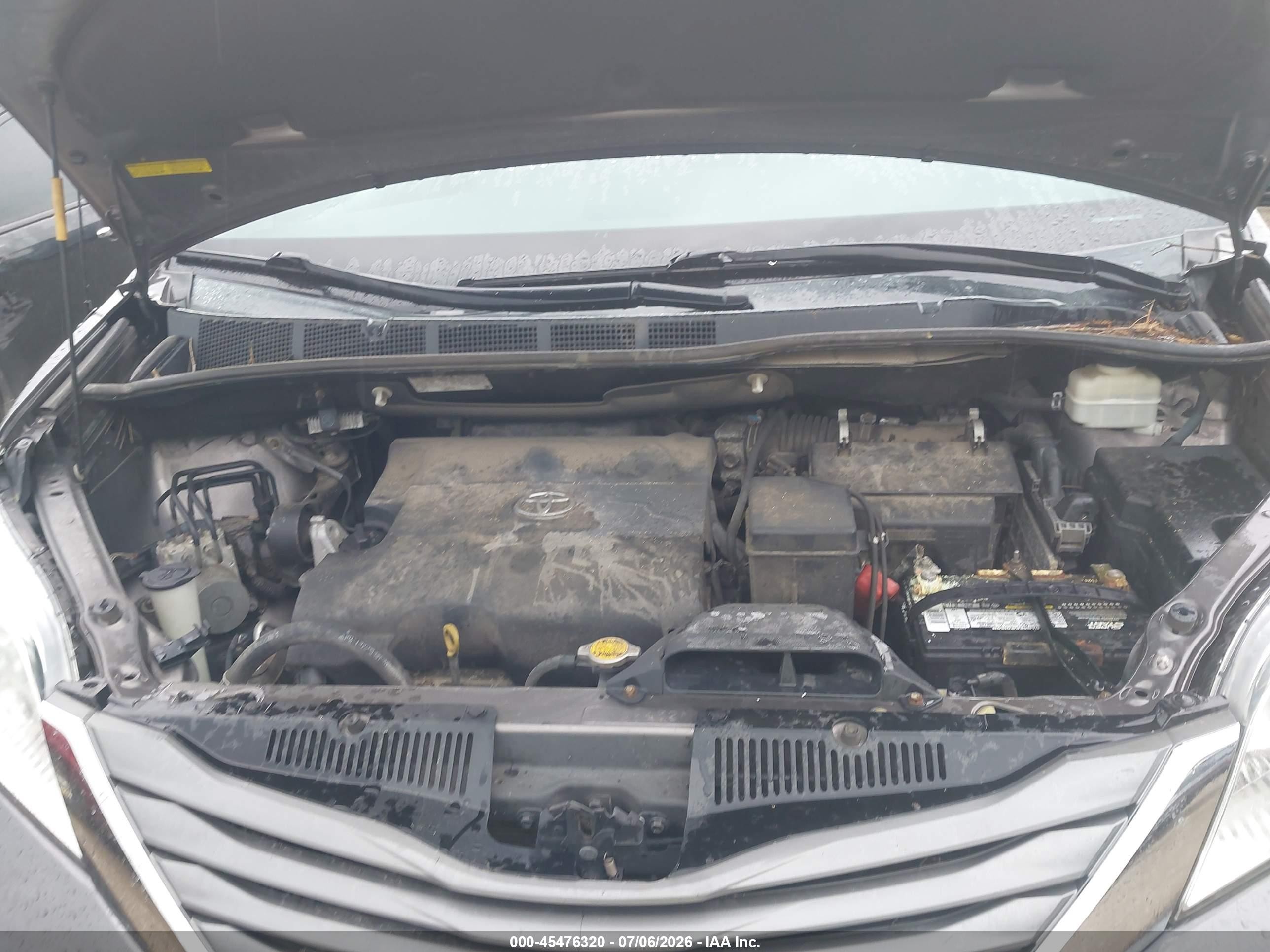 2014 Toyota Sienna Xle V6 8 Passenger Gray vin: 5TDYK3DC5ES438570