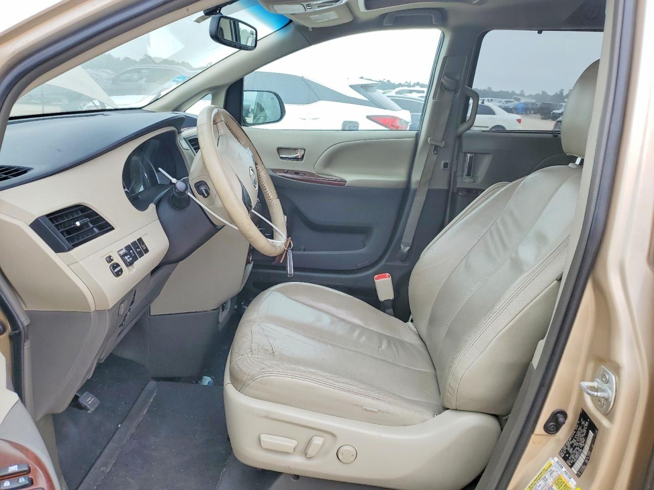 2014 Toyota Sienna Xle 8-passenger Gold vin: 5TDYK3DC5ES455966