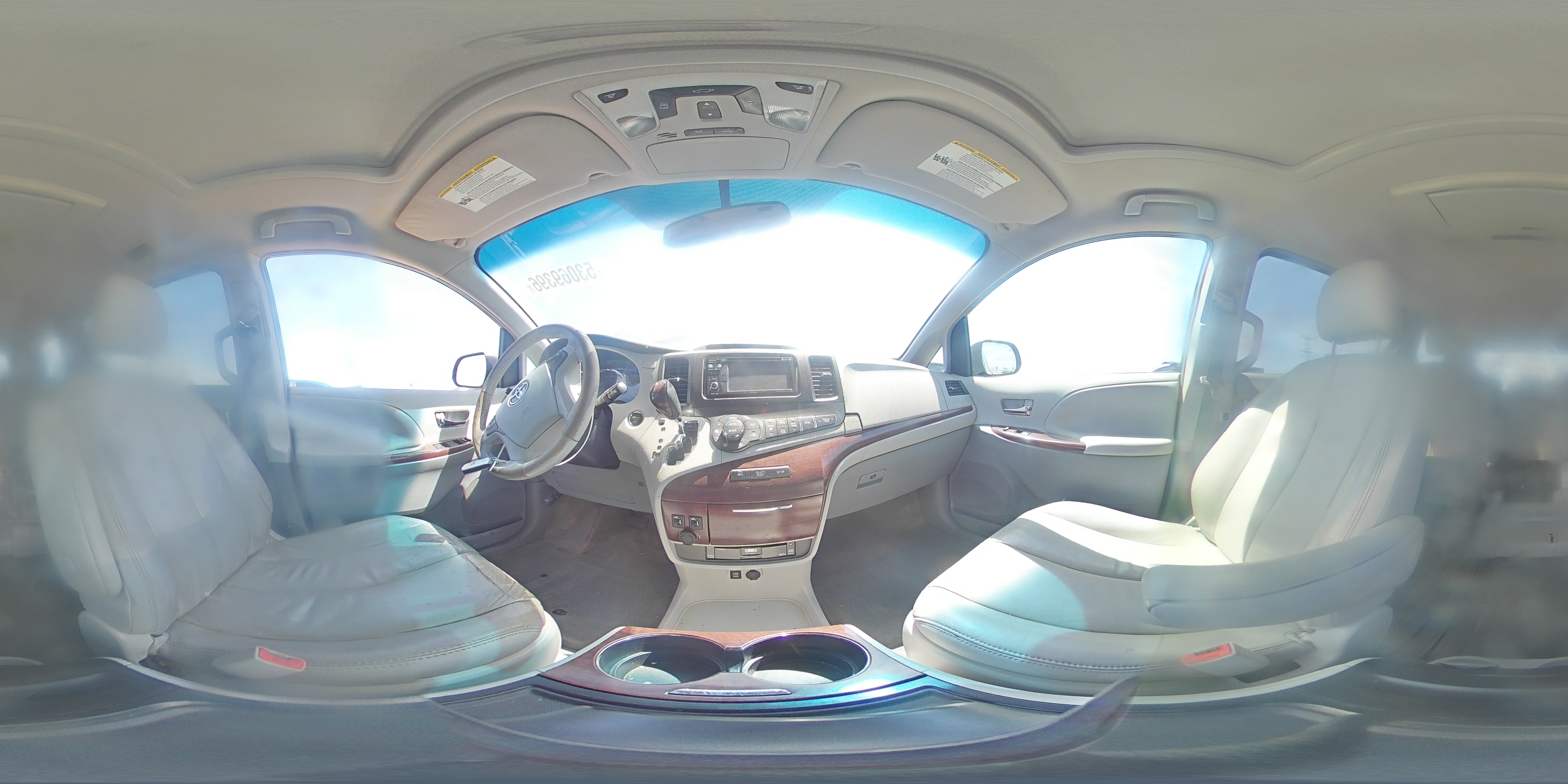 2014 Toyota Sienna Xle 8-passenger Silver vin: 5TDYK3DC5ES467311