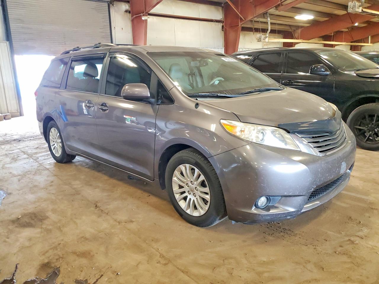2014 Toyota Sienna Xle 8-passenger Gray vin: 5TDYK3DC5ES490541
