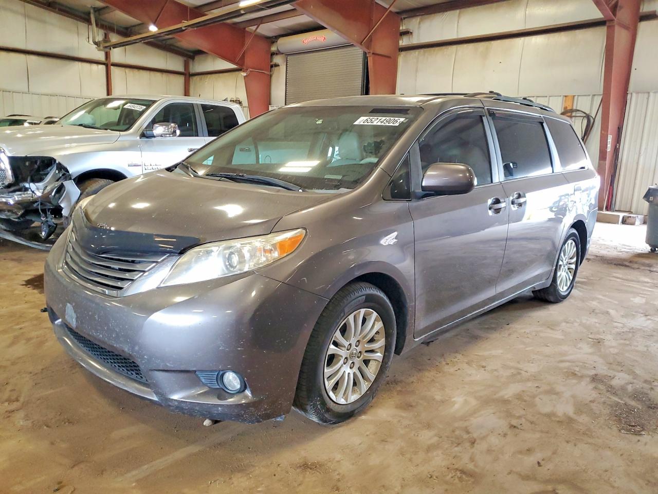 2014 Toyota Sienna Xle 8-passenger Gray vin: 5TDYK3DC5ES490541