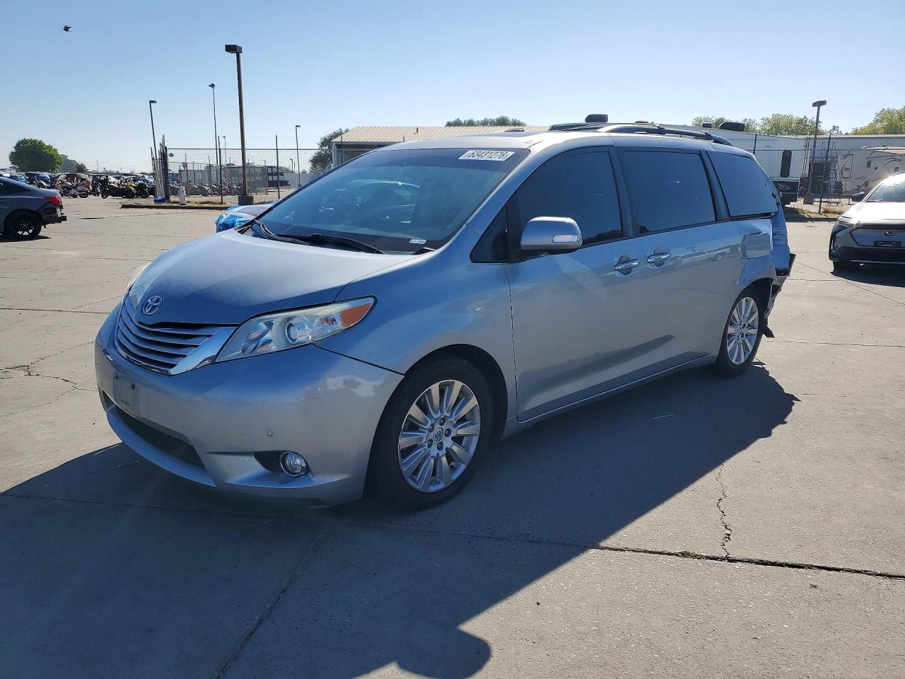 2014 Toyota Sienna Limited 7-passenger Silver vin: 5TDYK3DC5ES495285