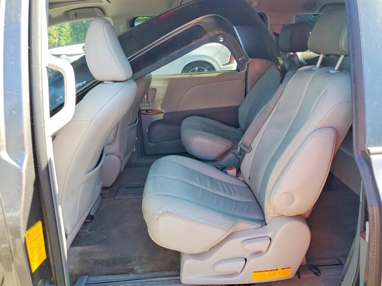 2014 Toyota Sienna Xle 8-passenger Gray vin: 5TDYK3DC5ES513249