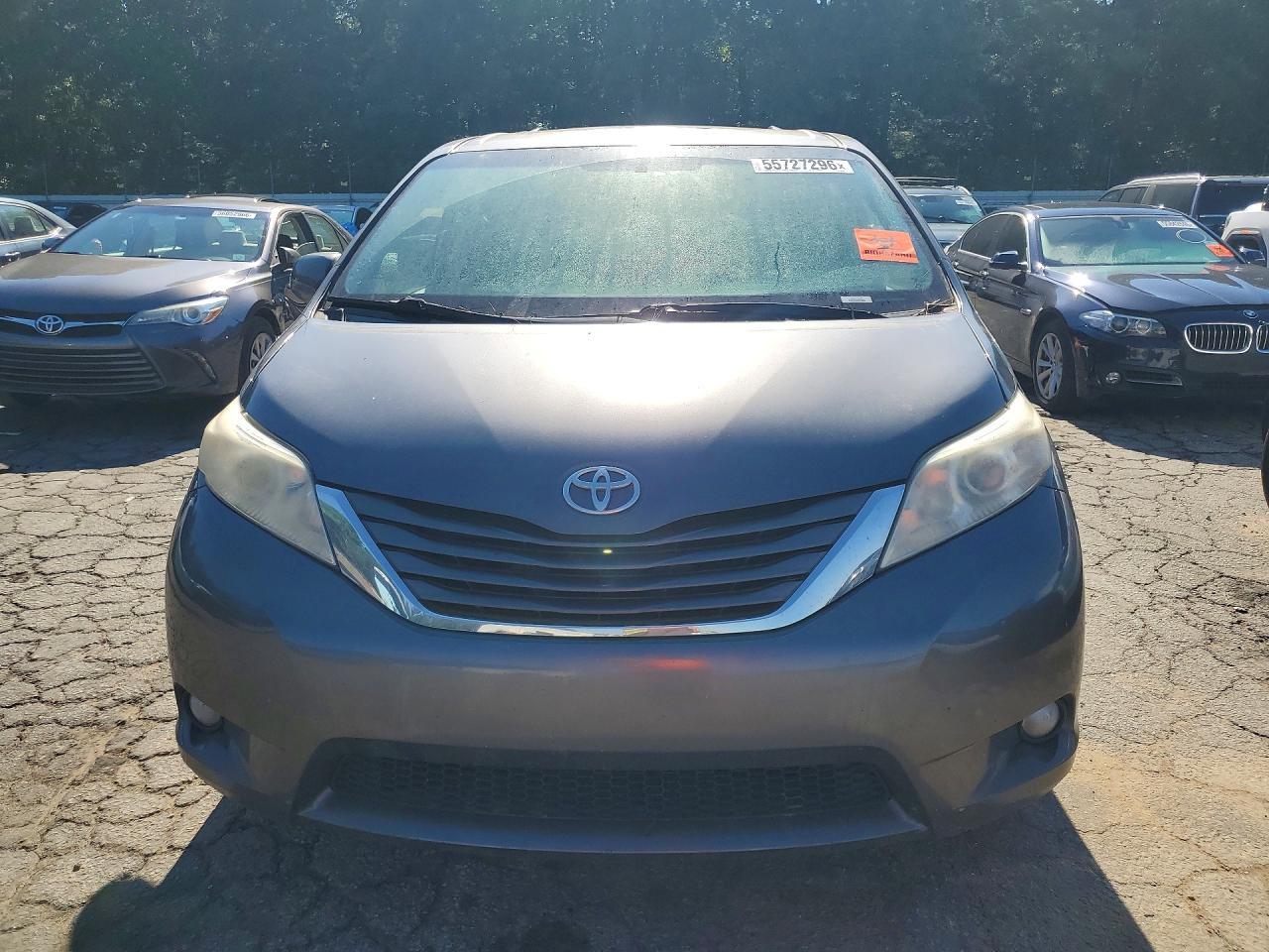 2014 Toyota Sienna Xle 8-passenger Gray vin: 5TDYK3DC5ES513249