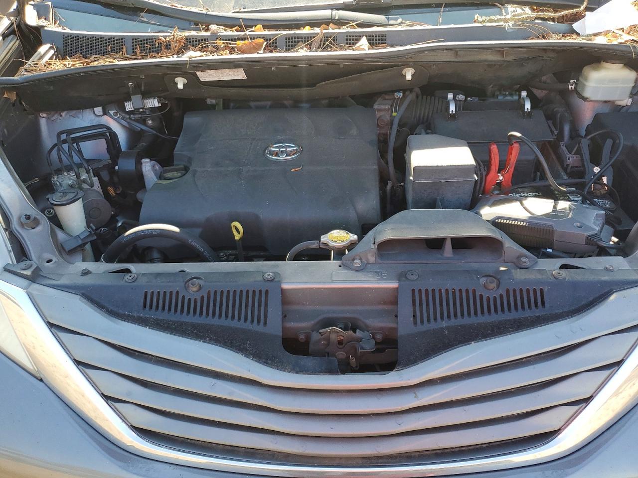2014 Toyota Sienna Xle 8-passenger Gray vin: 5TDYK3DC5ES513249