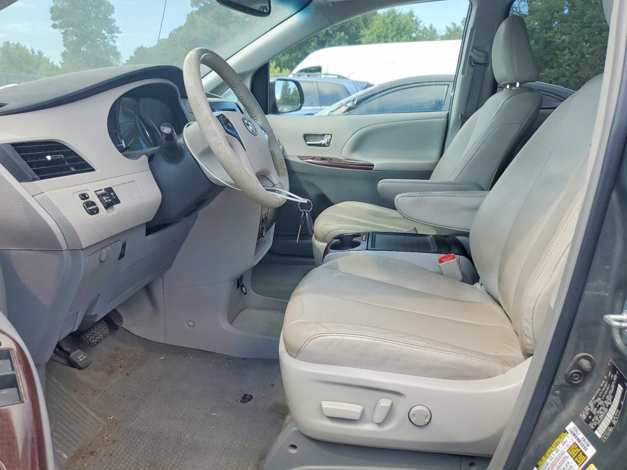 2014 Toyota Sienna Xle 8-passenger Gray vin: 5TDYK3DC5ES515681