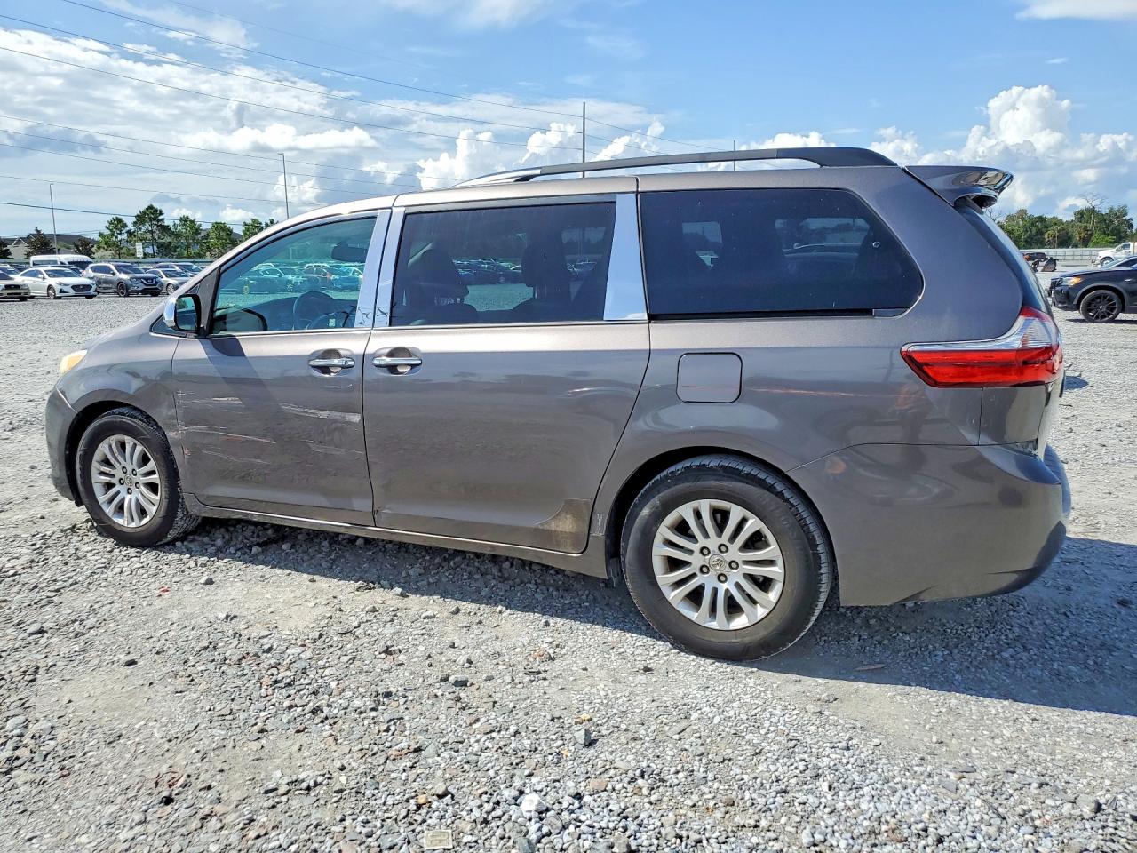 2015 Toyota Sienna Xle 8-passenger Gray vin: 5TDYK3DC5FS547869