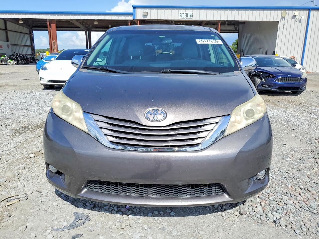 2015 Toyota Sienna Xle 8-passenger Gray vin: 5TDYK3DC5FS547869