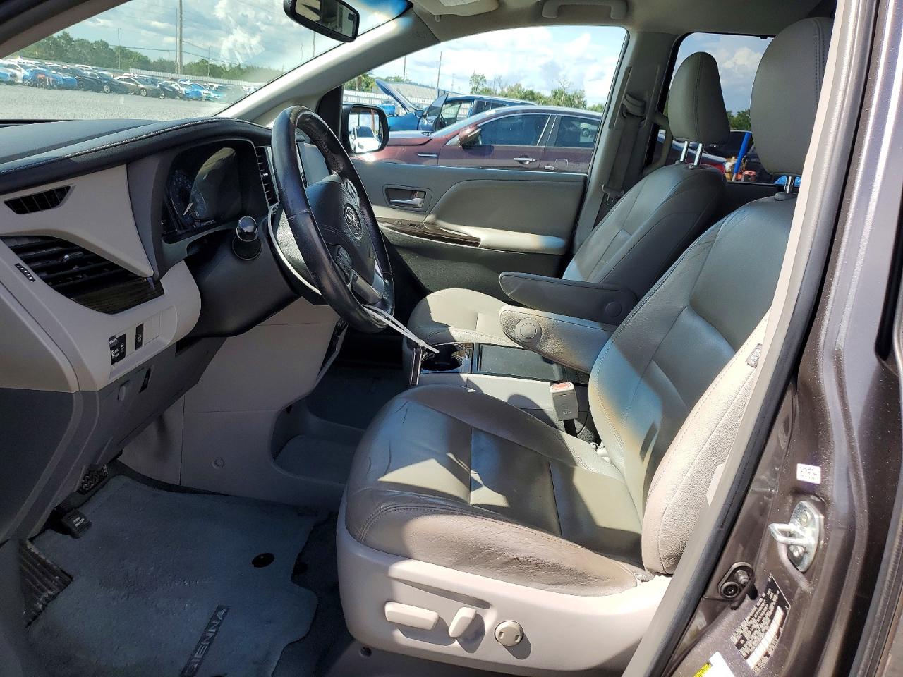 2015 Toyota Sienna Xle 8-passenger Gray vin: 5TDYK3DC5FS547869