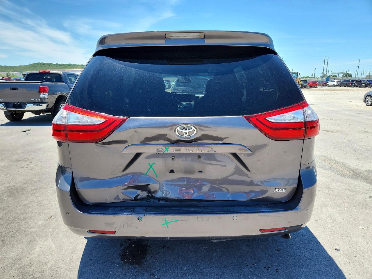 2015 Toyota Sienna Xle 8-passenger Серый vin: 5TDYK3DC5FS573758