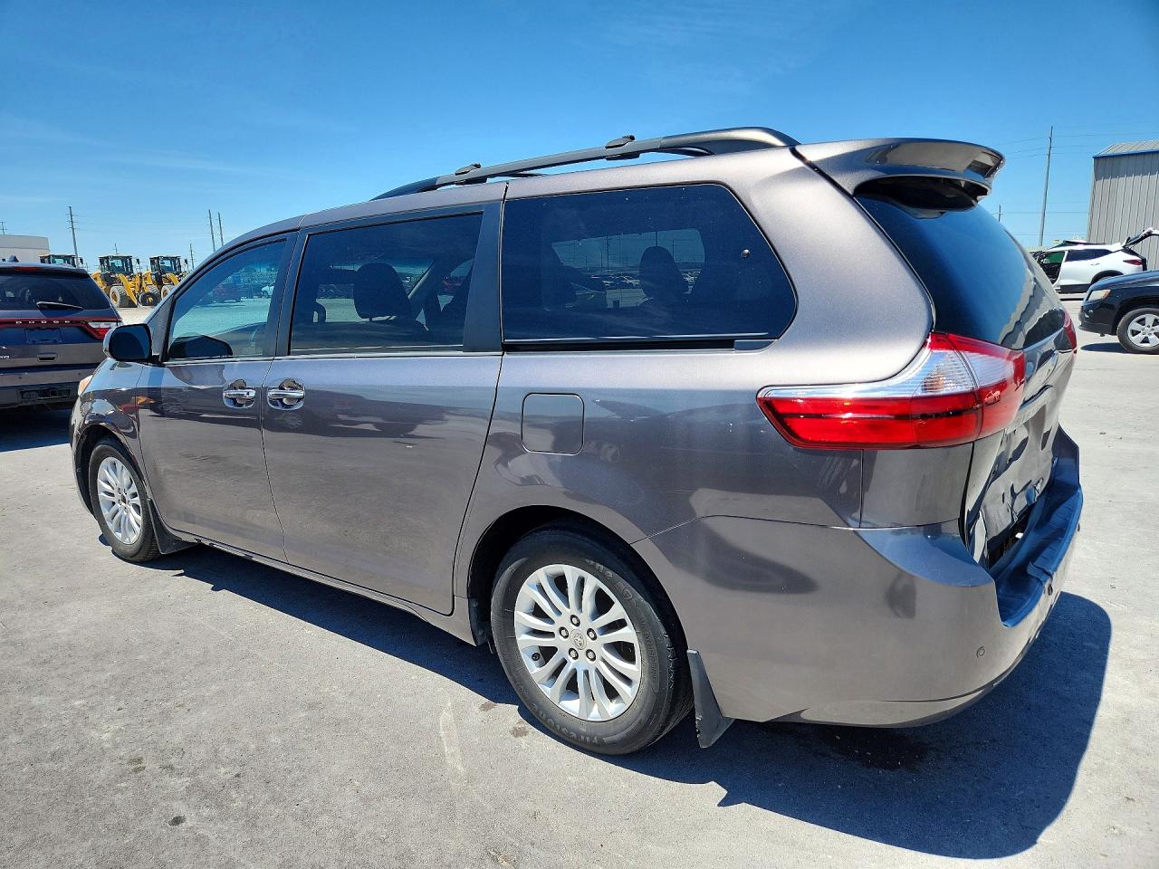2015 Toyota Sienna Xle 8-passenger Серый vin: 5TDYK3DC5FS573758