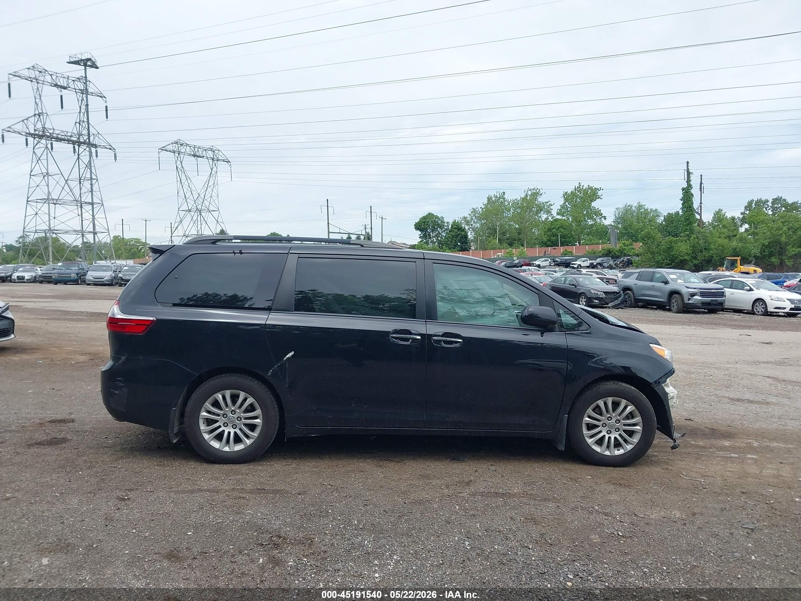 2015 Toyota Sienna Xle 8 Passenger Black vin: 5TDYK3DC5FS588051