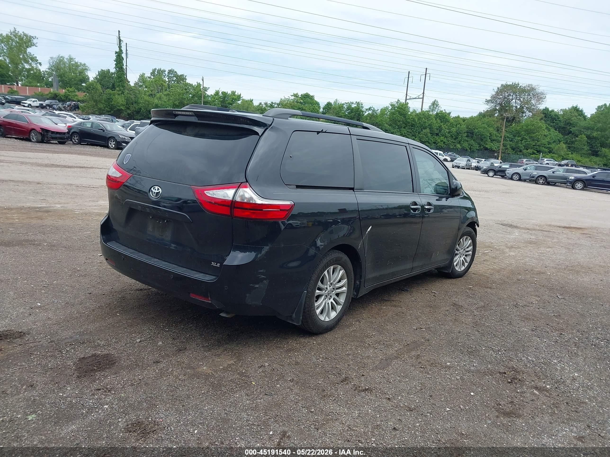 2015 Toyota Sienna Xle 8 Passenger Black vin: 5TDYK3DC5FS588051