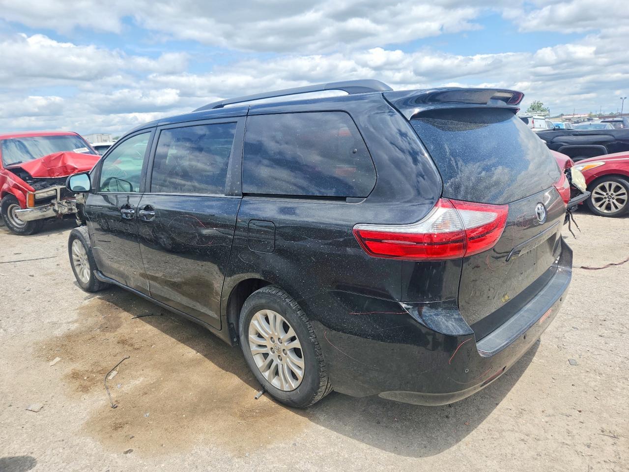 2015 Toyota Sienna Xle 8-passenger Black vin: 5TDYK3DC5FS591970