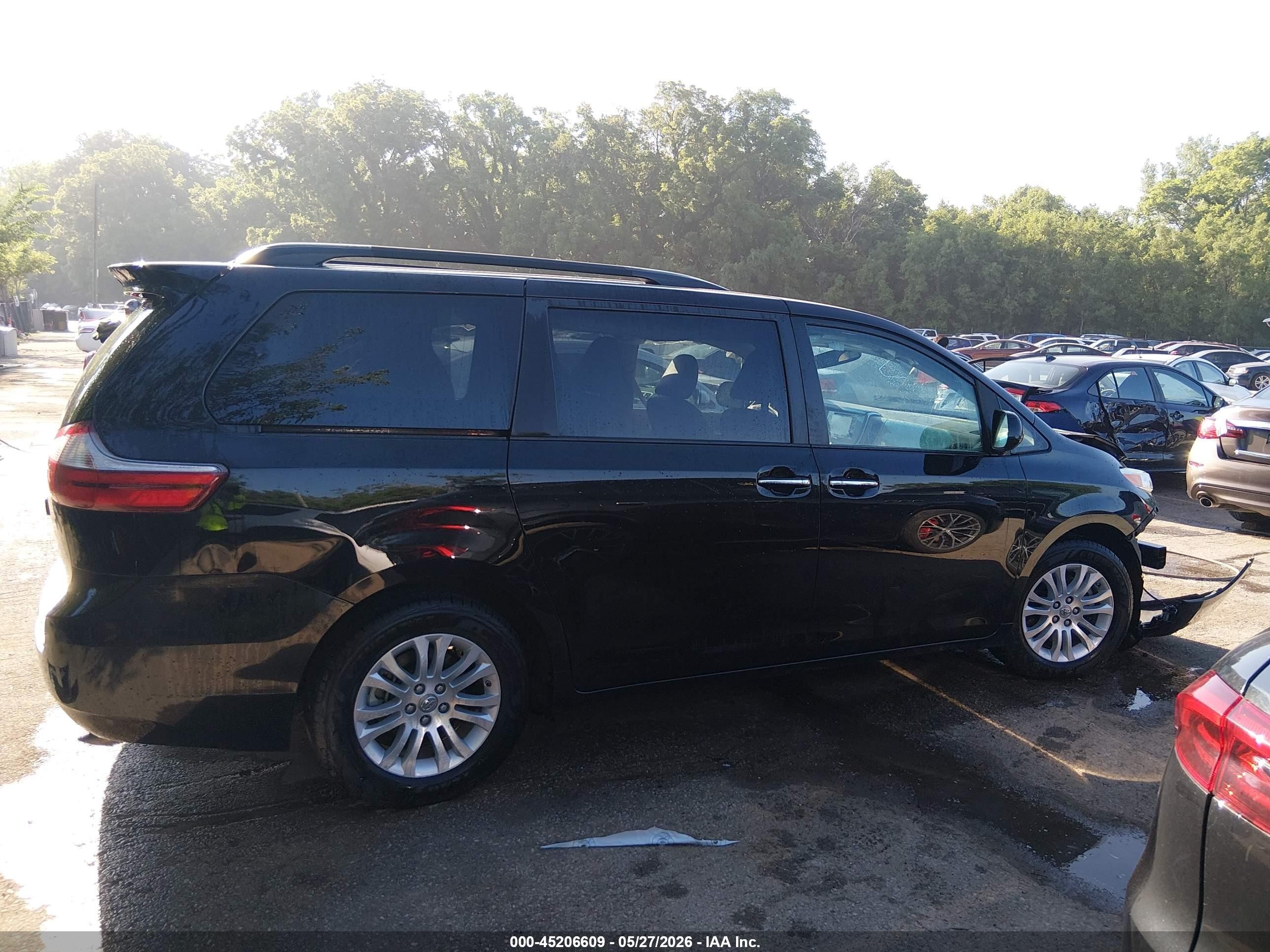 2015 Toyota Sienna Xle 8 Passenger Black vin: 5TDYK3DC5FS599471