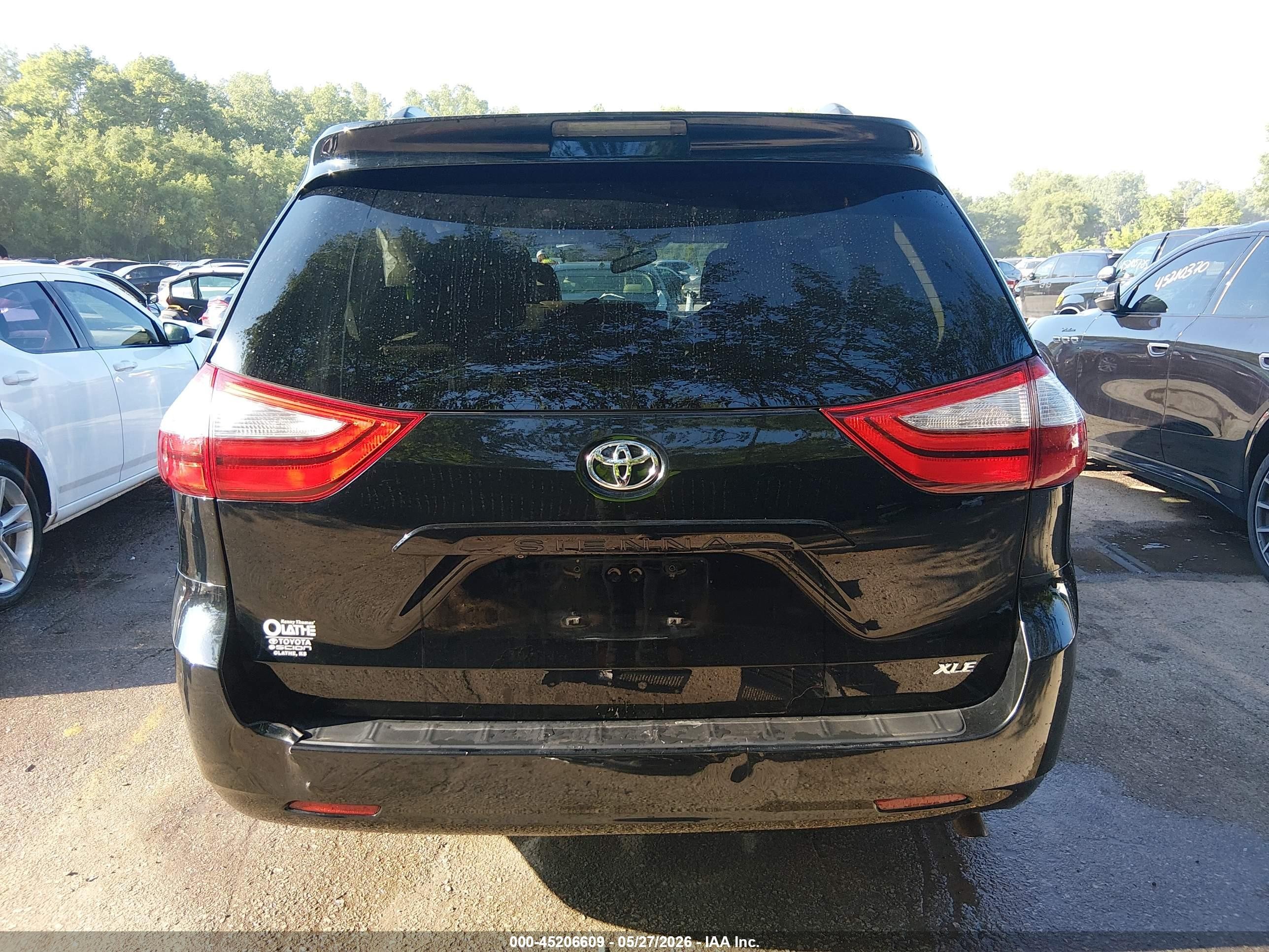 2015 Toyota Sienna Xle 8 Passenger Black vin: 5TDYK3DC5FS599471