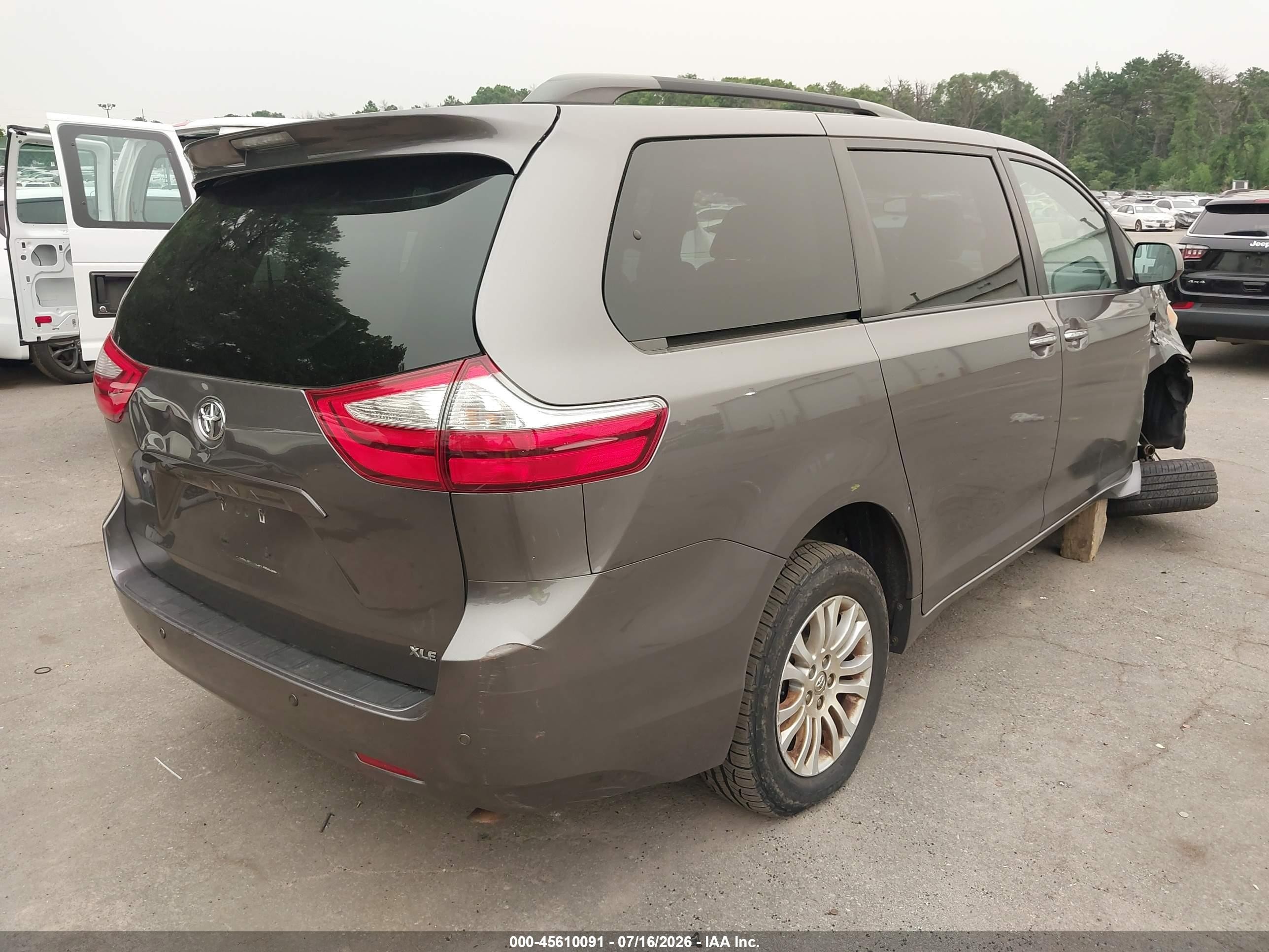 2015 Toyota Sienna Xle Premium 8 Passenger Gray vin: 5TDYK3DC5FS632534