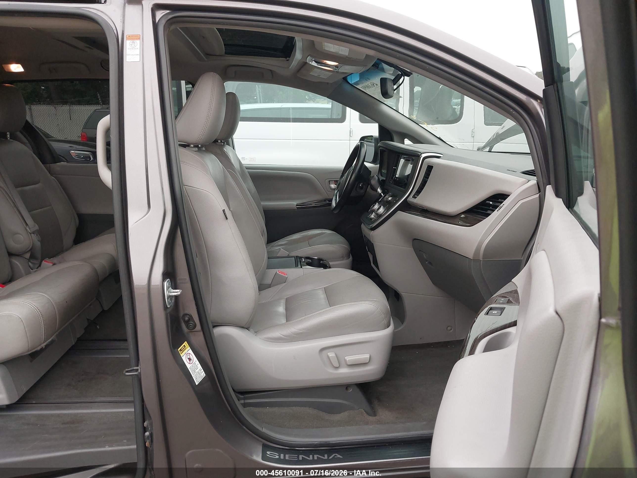 2015 Toyota Sienna Xle Premium 8 Passenger Gray vin: 5TDYK3DC5FS632534