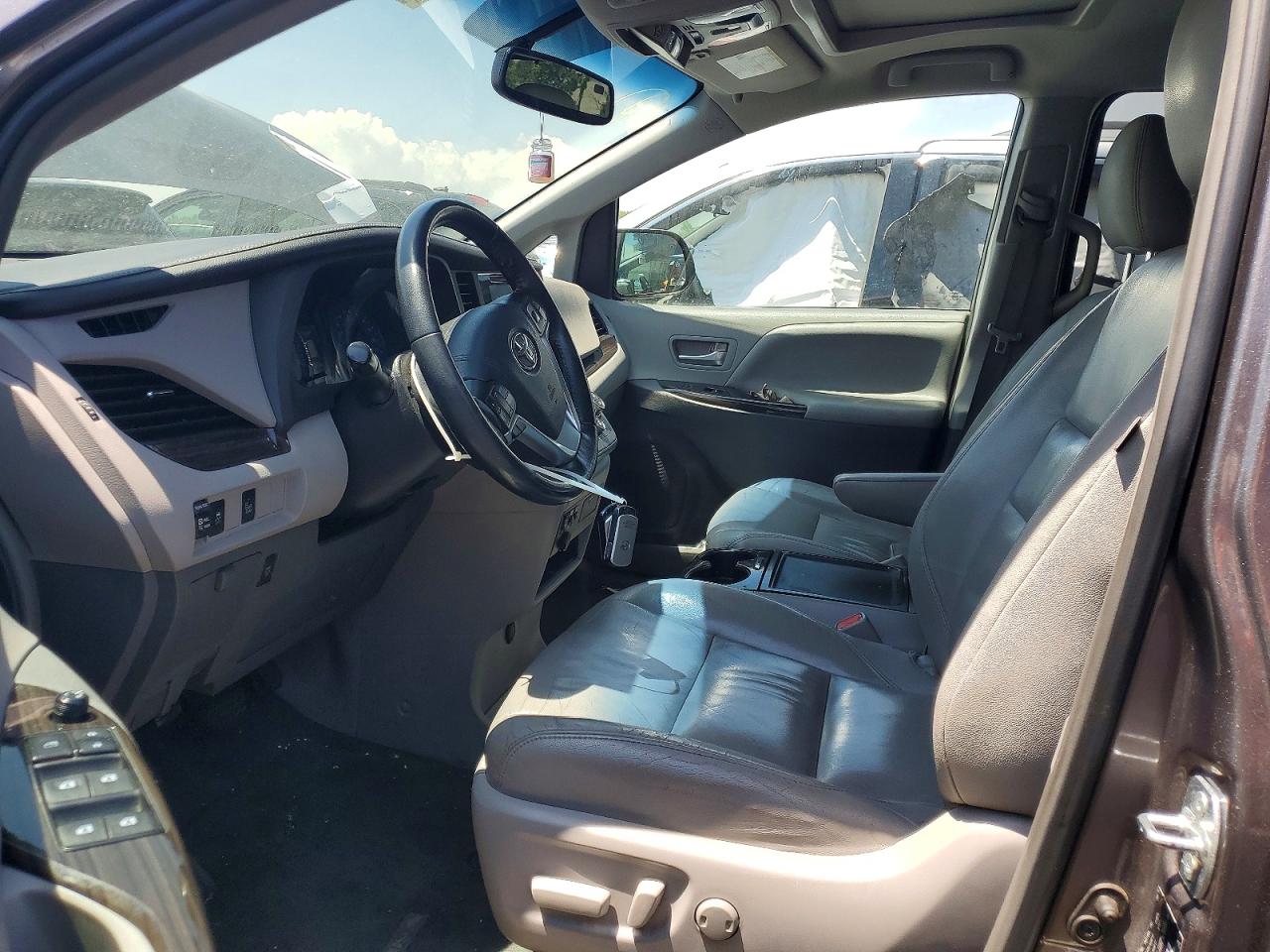 2015 Toyota Sienna Xle 8-passenger Gray vin: 5TDYK3DC5FS663220
