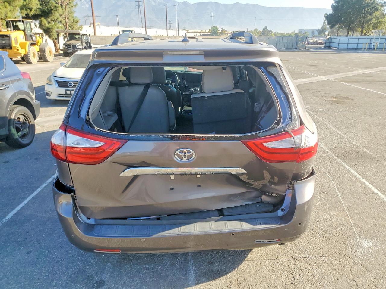 2015 Toyota Sienna Limited Premium 7-passenger Gray vin: 5TDYK3DC5FS682396