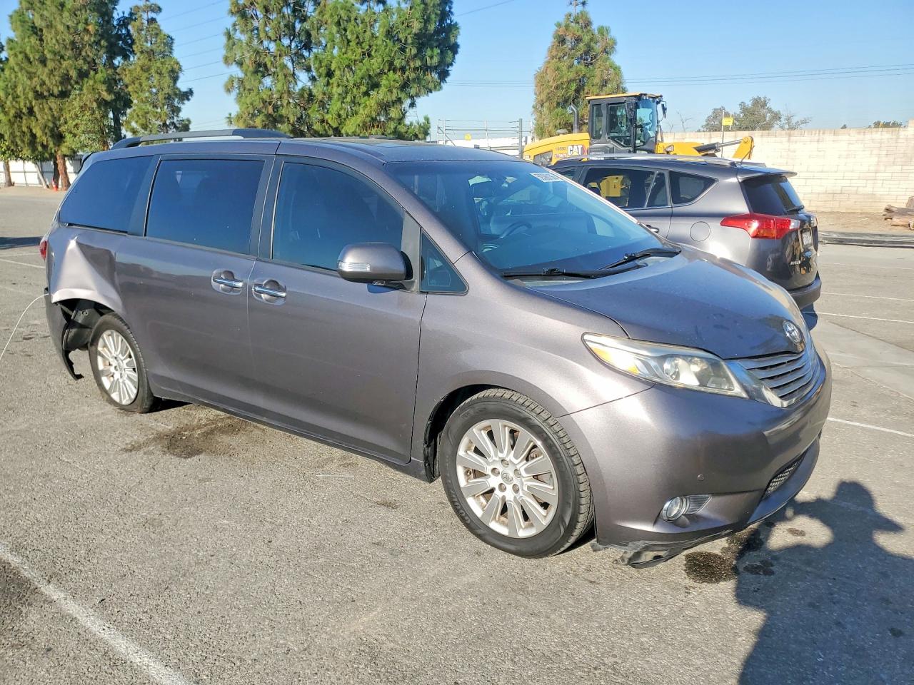 2015 Toyota Sienna Limited Premium 7-passenger Gray vin: 5TDYK3DC5FS682396