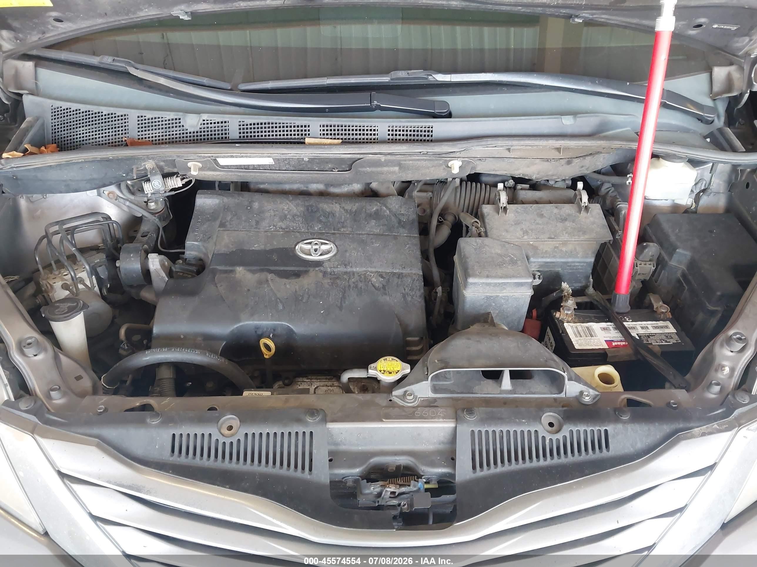 2011 Toyota Sienna Xle V6 Gray vin: 5TDYK3DC6BS007067