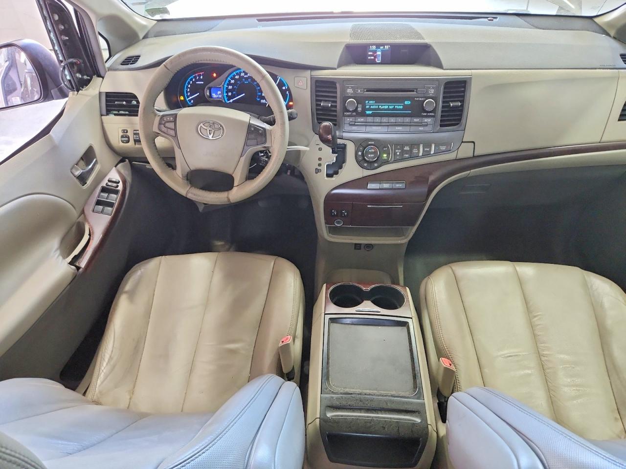 2011 Toyota Sienna Xle 8-passenger Gray vin: 5TDYK3DC6BS032051