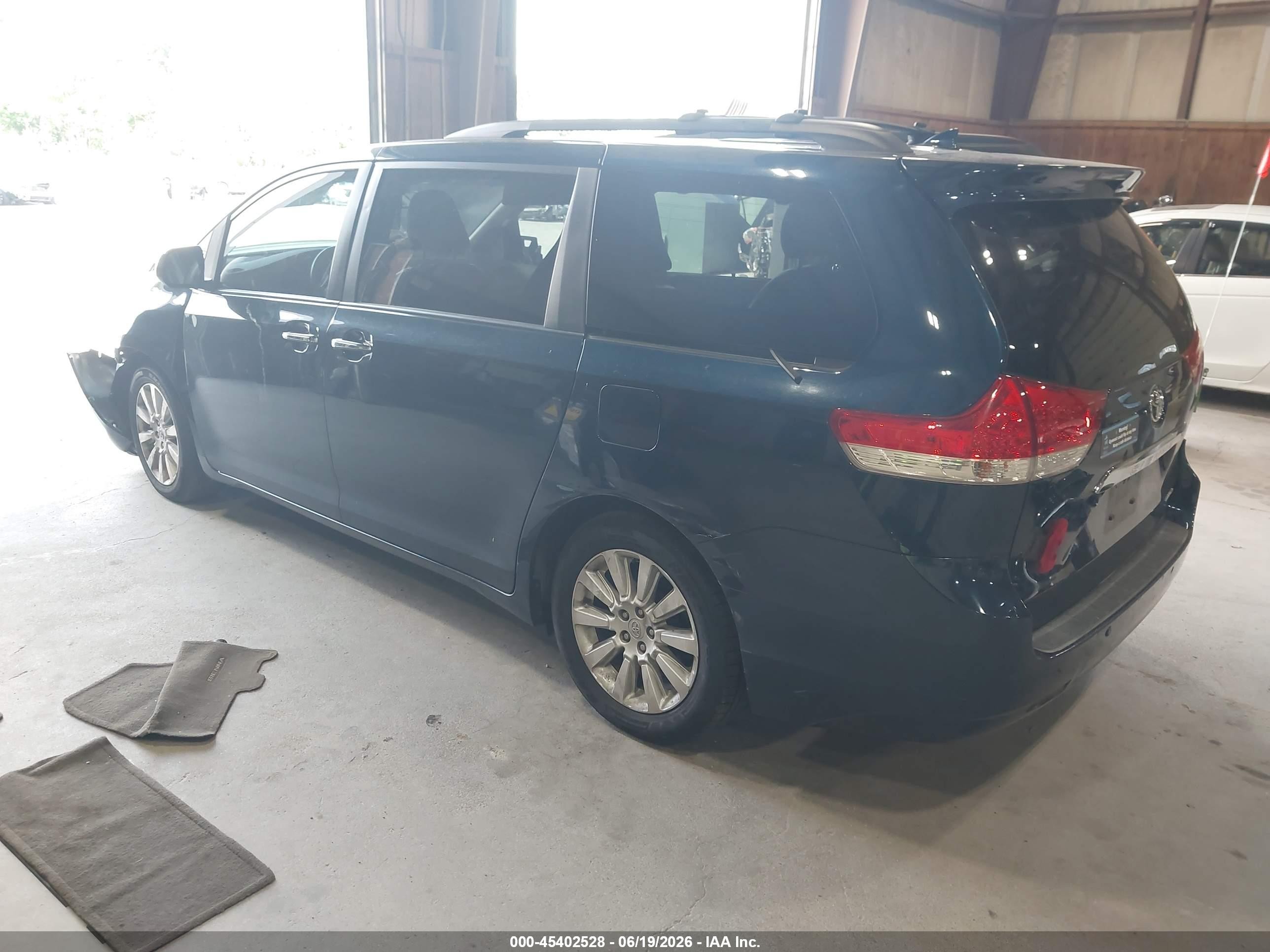 2011 Toyota Sienna Limited V6 Dark Blue vin: 5TDYK3DC6BS041378