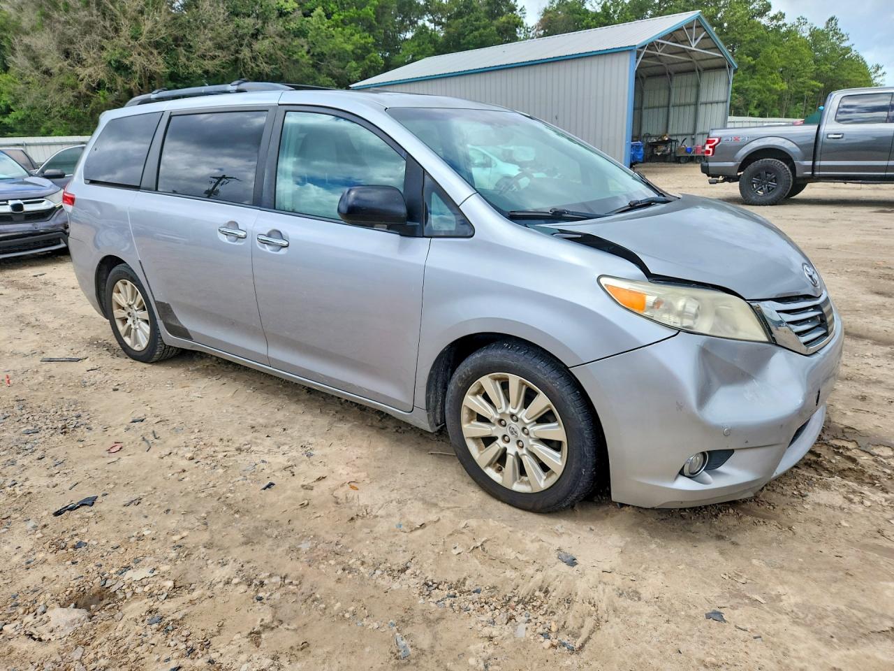2011 Toyota Sienna Limited 7-passenger Silver vin: 5TDYK3DC6BS041669