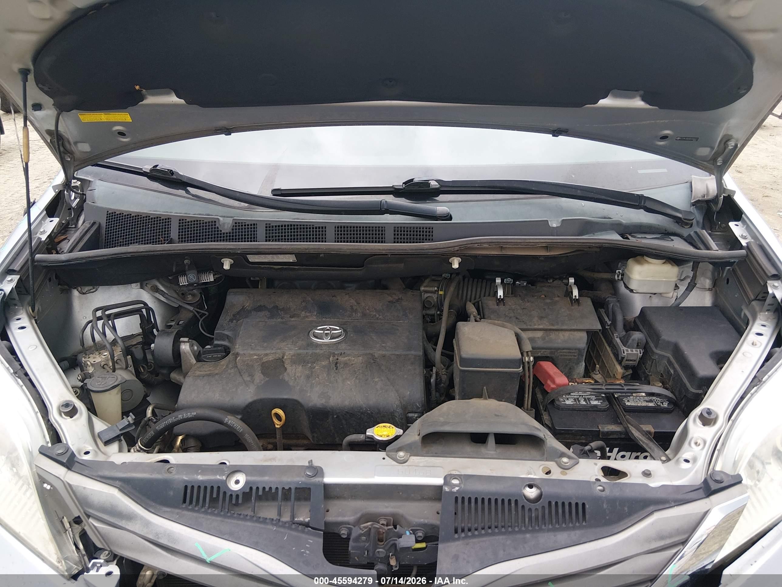 2011 Toyota Sienna Xle V6 Серый vin: 5TDYK3DC6BS068077