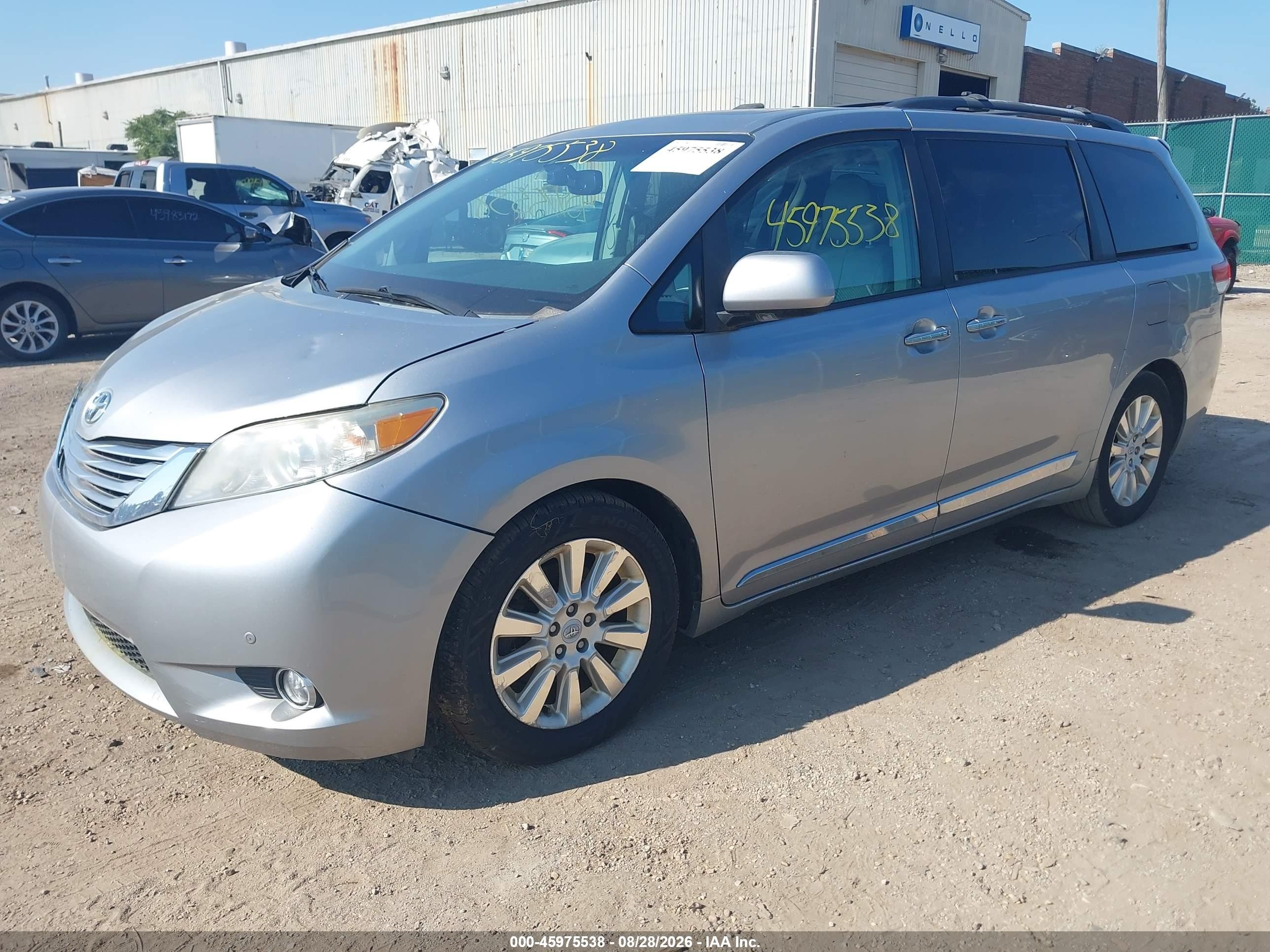 2011 Toyota Sienna Ltd Silver vin: 5TDYK3DC6BS137673