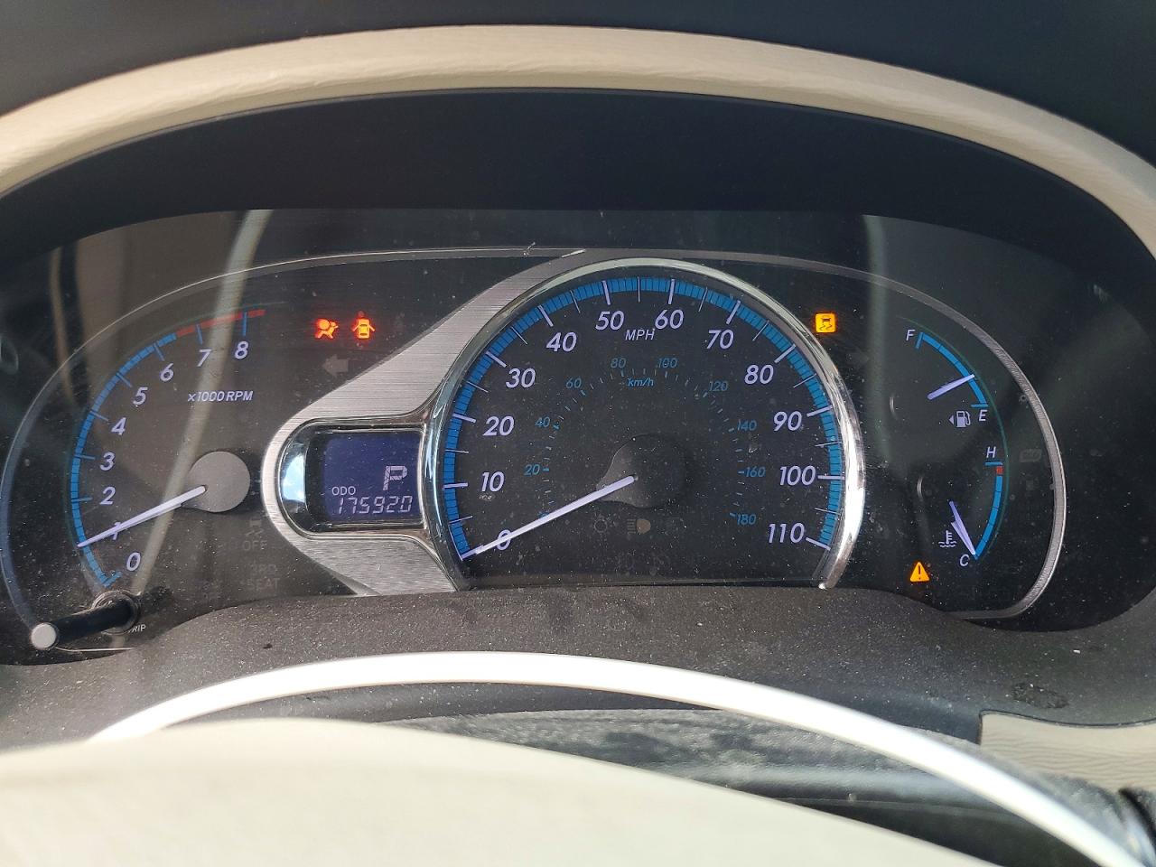 2012 Toyota Sienna Xle 8-passenger White vin: 5TDYK3DC6CS229285