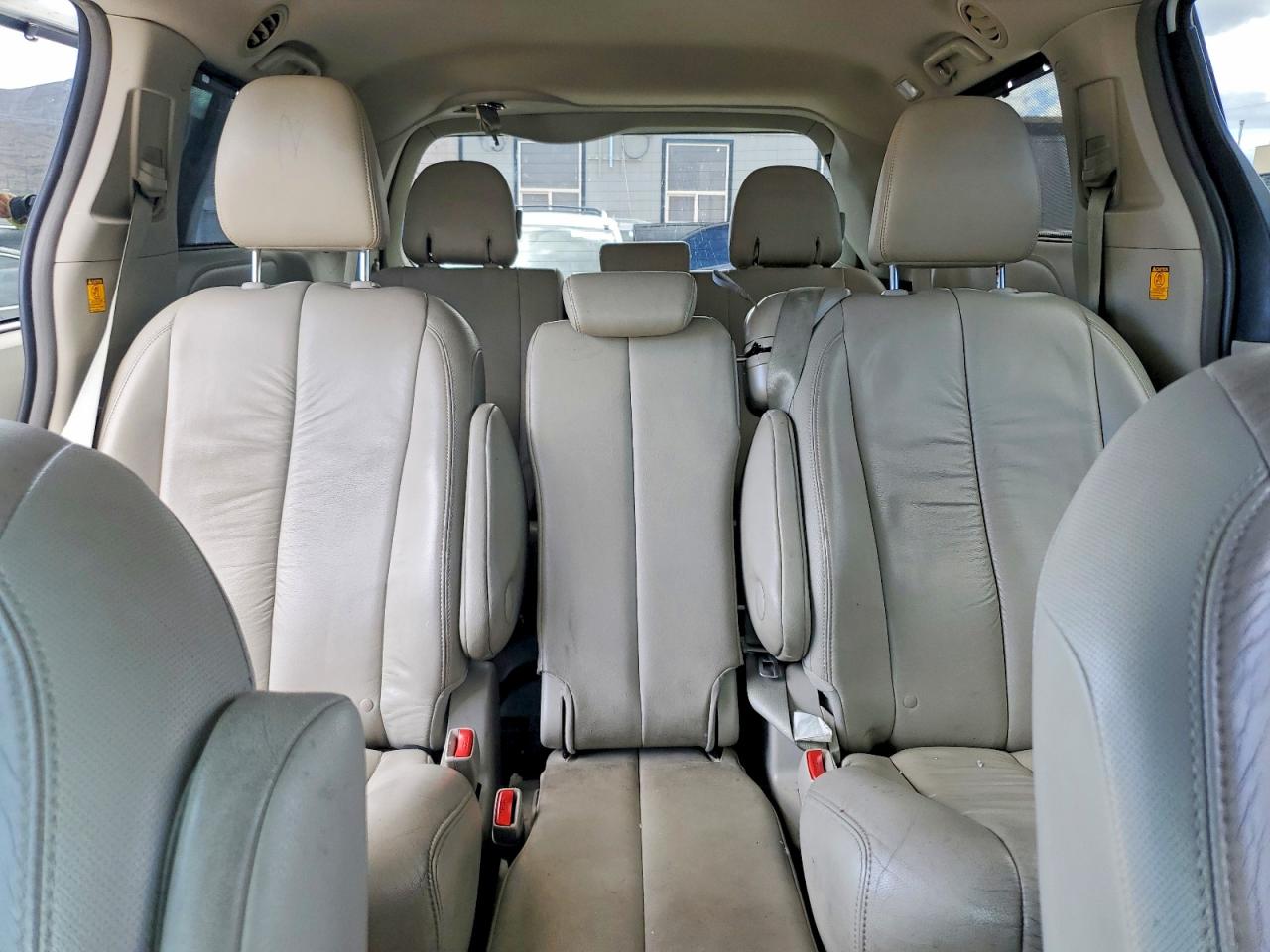 2012 Toyota Sienna Xle 8-passenger White vin: 5TDYK3DC6CS229285